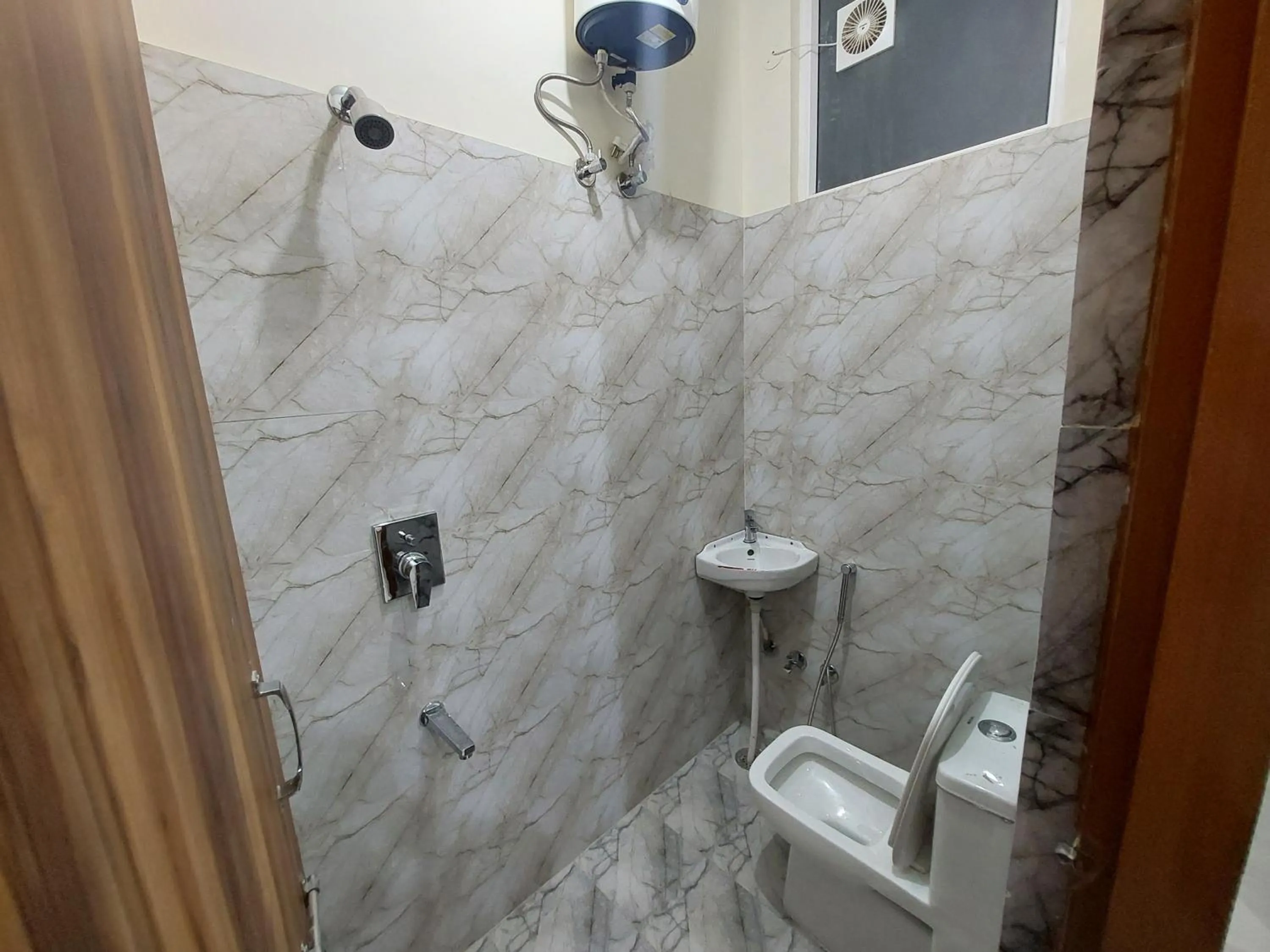 Shower in HOMEWOOD SUITES Jaipur