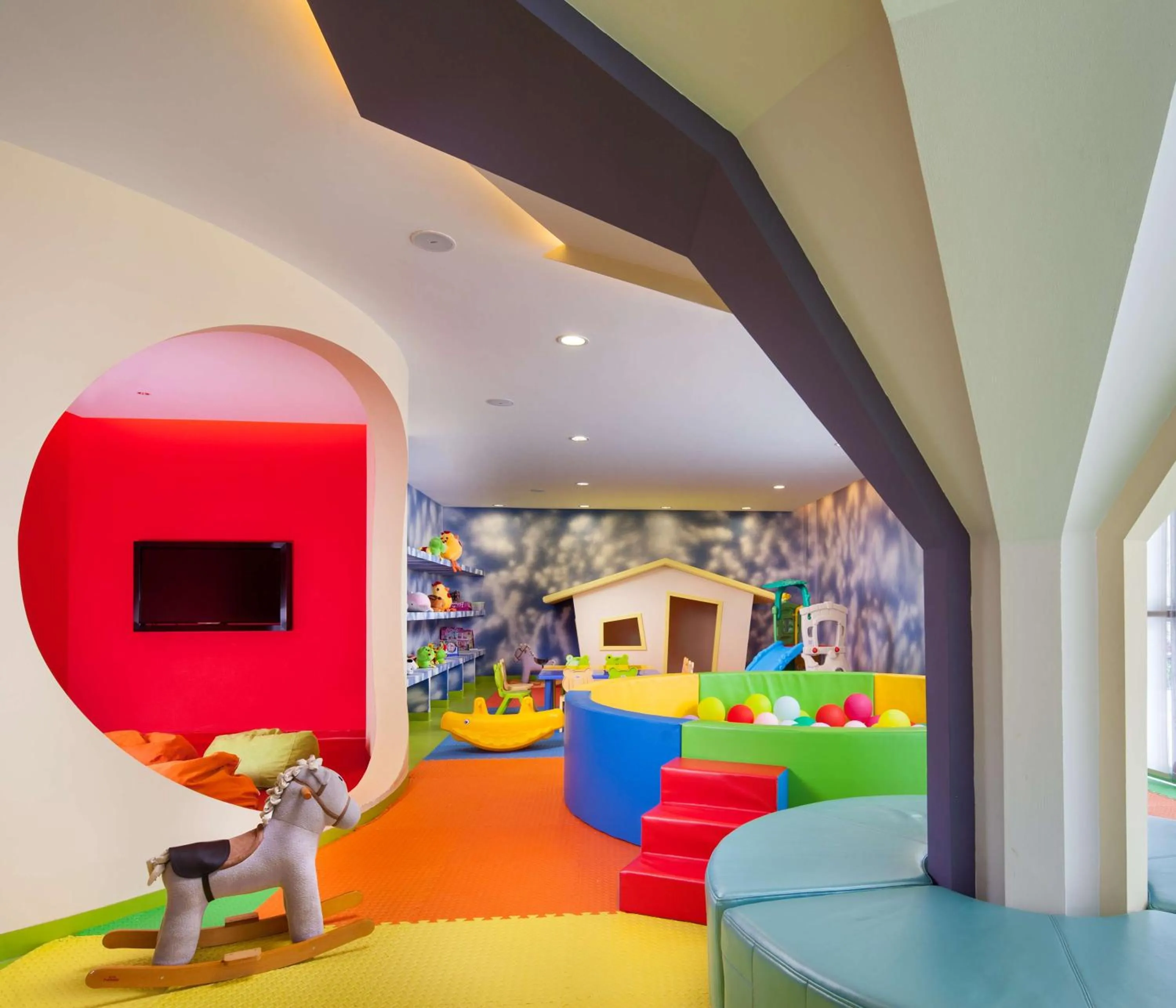 Sports in Sanya Yazhou Bay Resort Curio Collection by Hilton