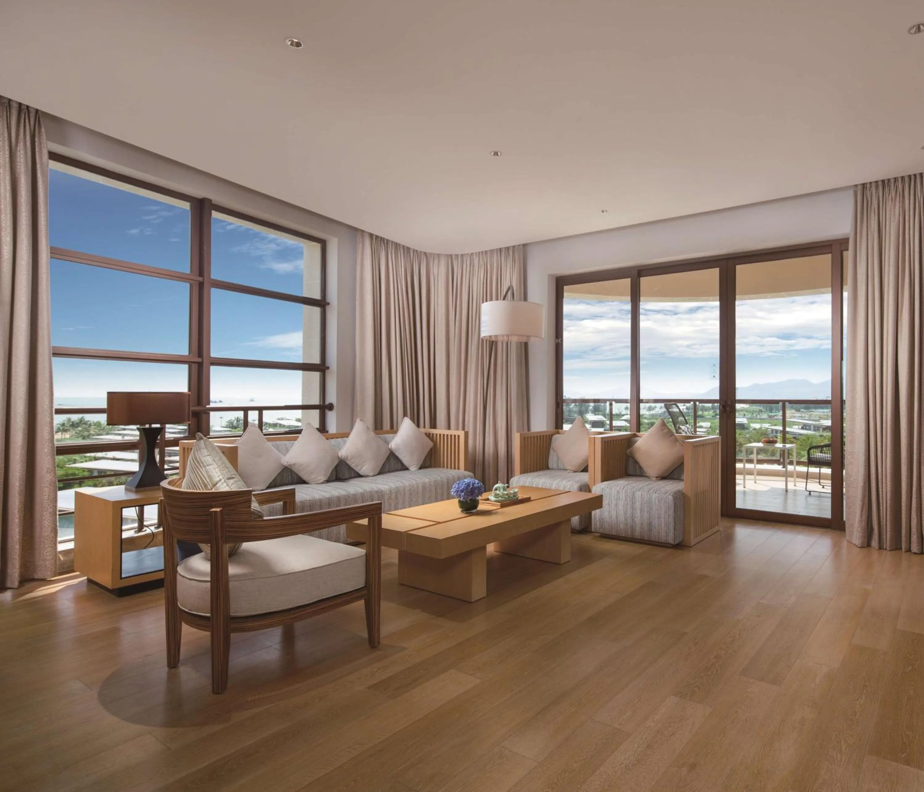 Living room, Seating Area in Sanya Yazhou Bay Resort Curio Collection by Hilton