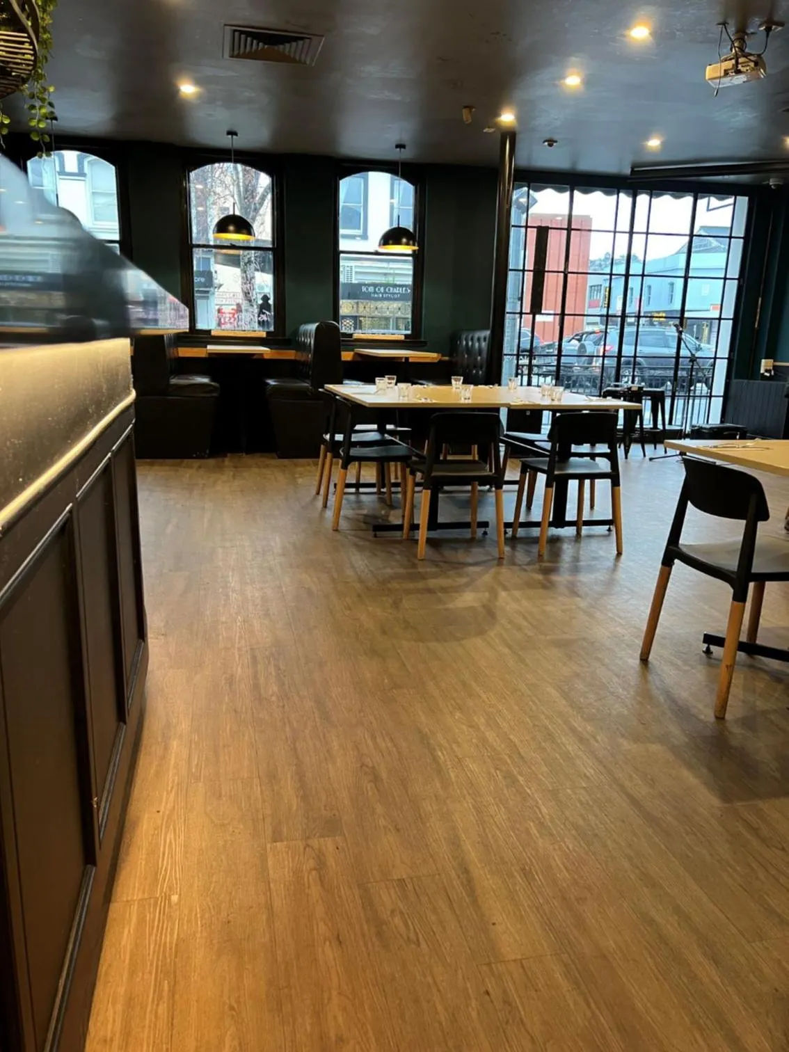 Restaurant/places to eat in Star Bar Cafe & Hotel