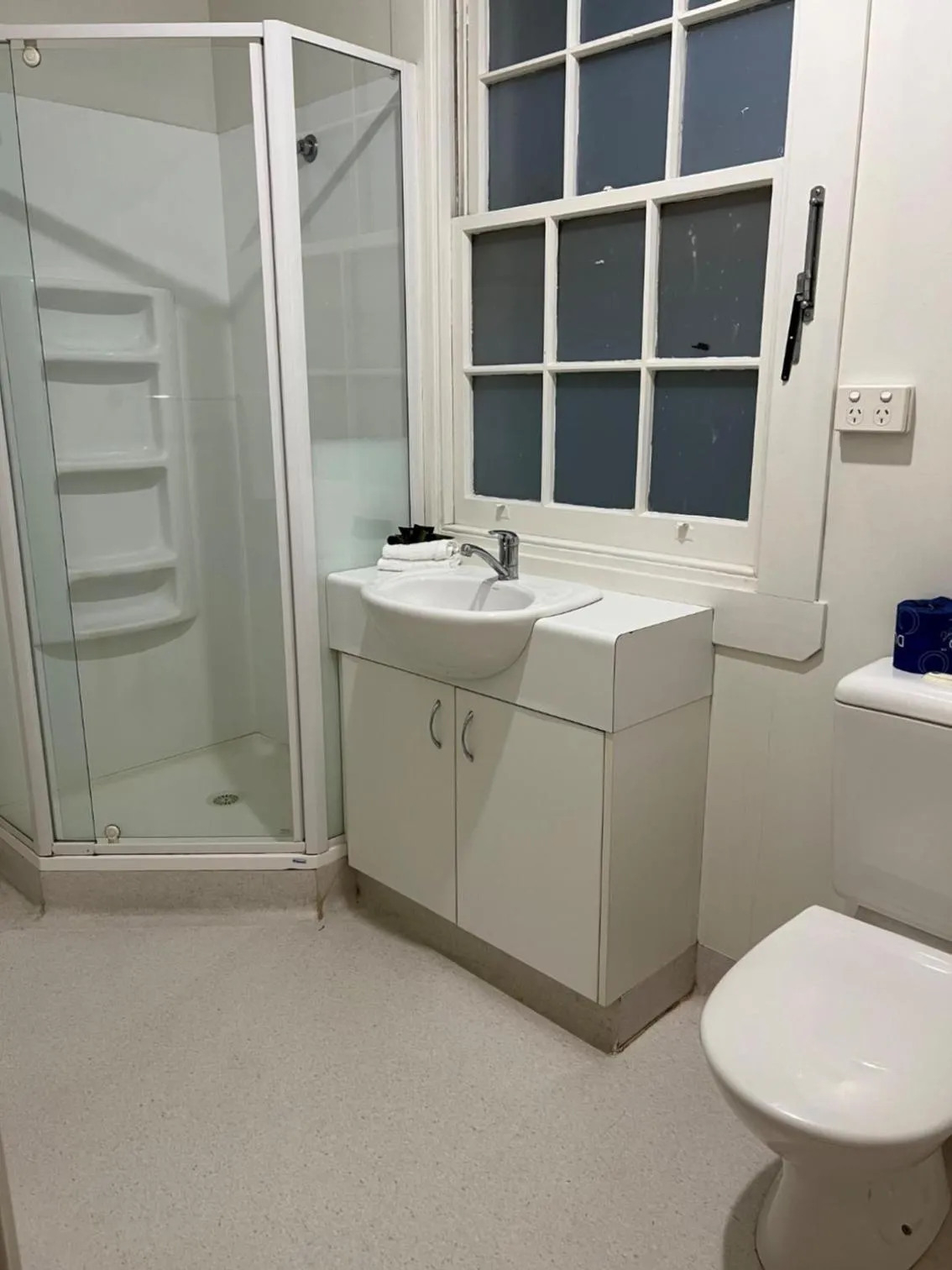 Bathroom in Star Bar Cafe & Hotel