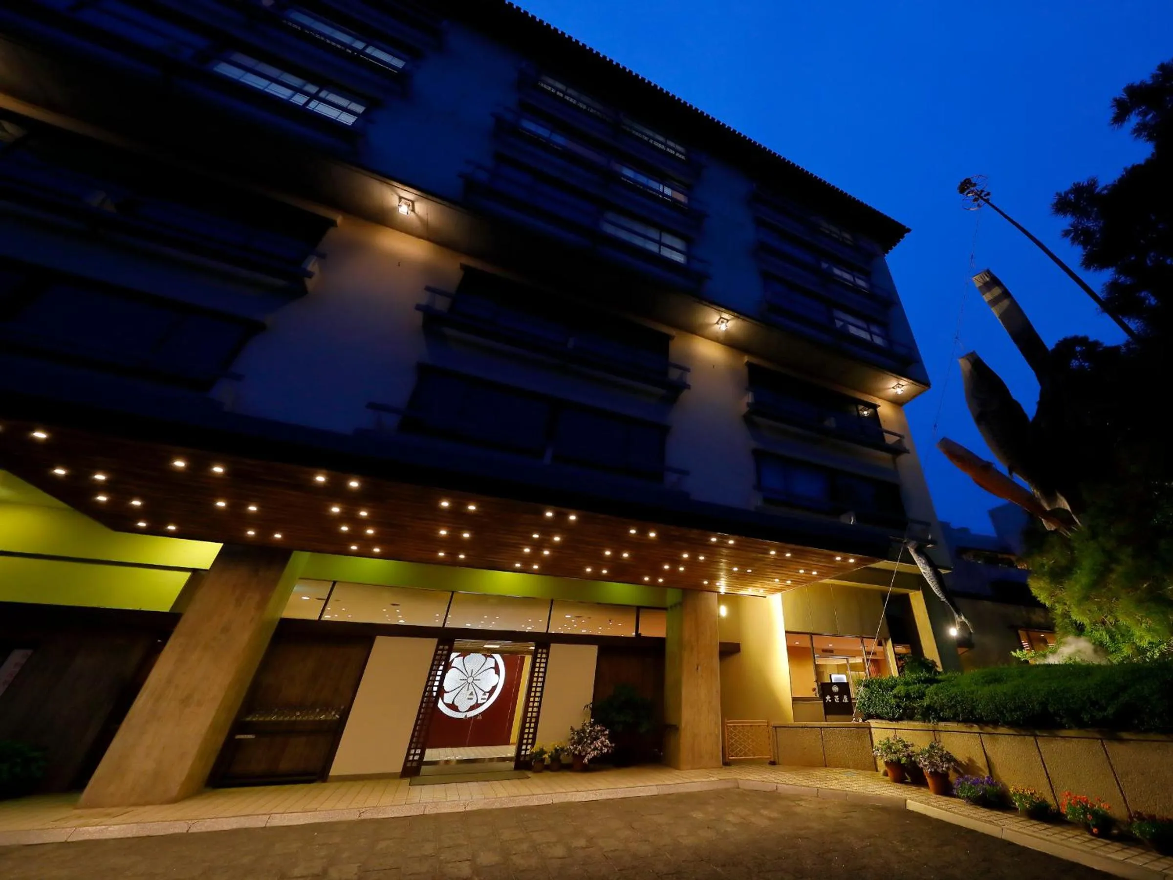 Facade/entrance in Taishoya