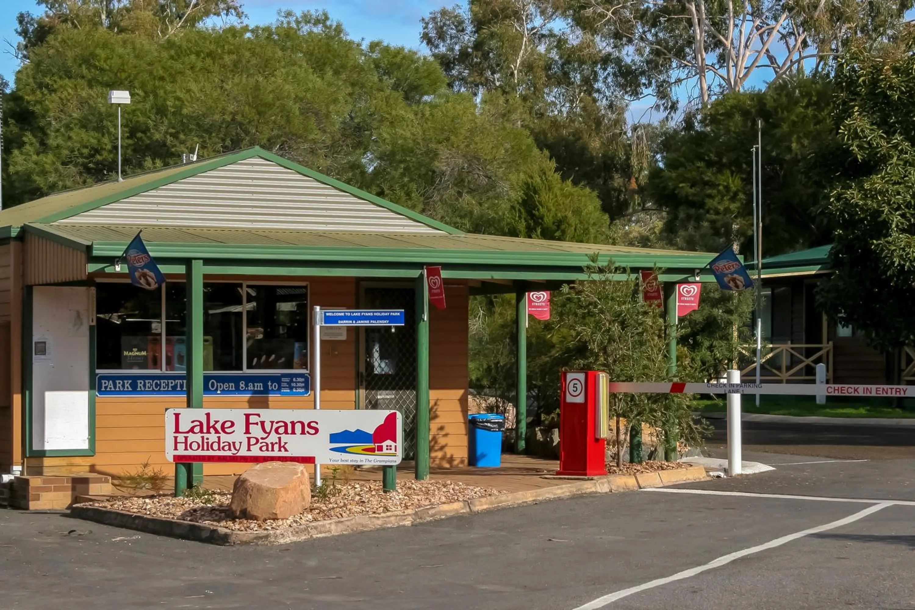 Area and facilities in Lake Fyans Holiday Park