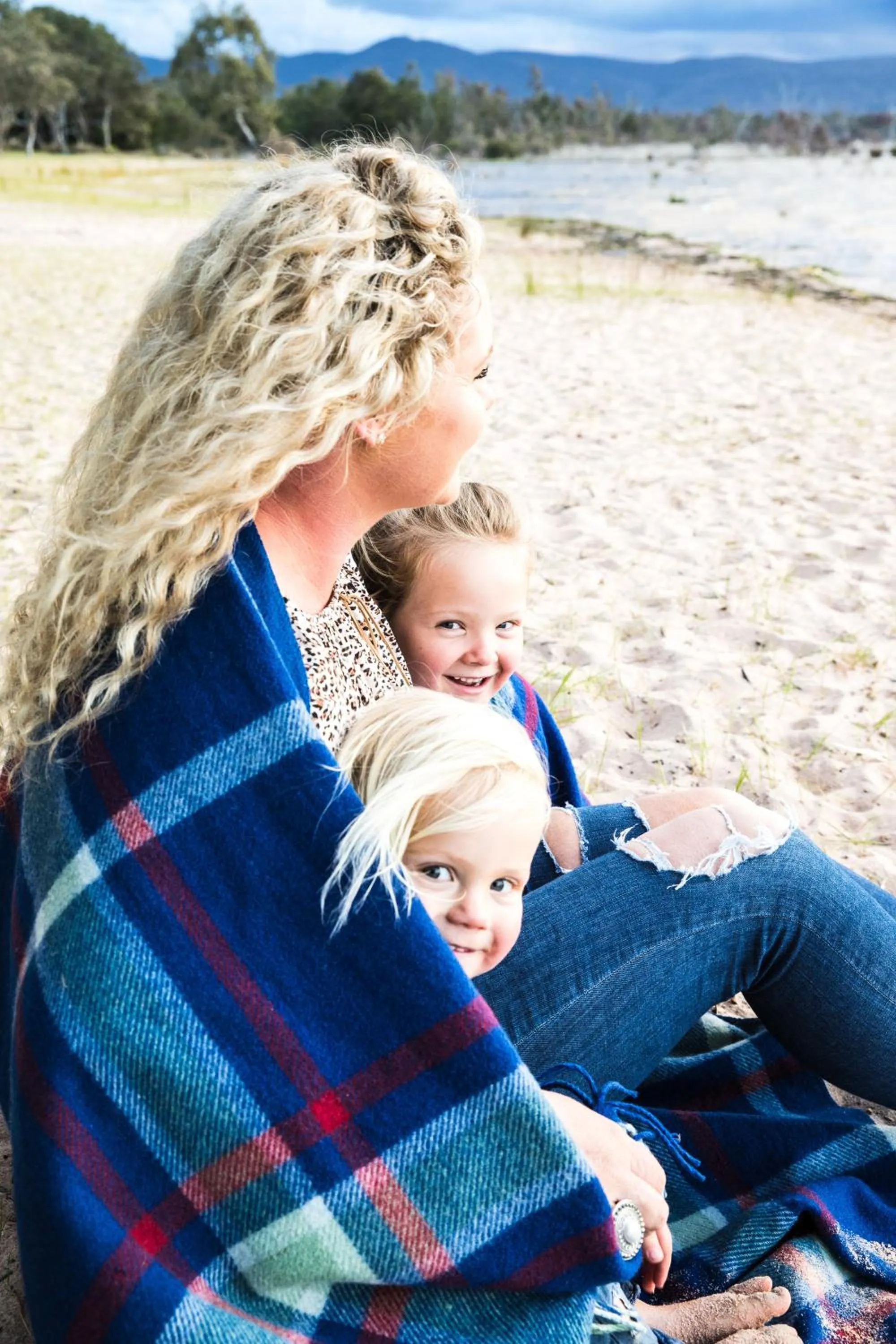 Beach in Lake Fyans Holiday Park