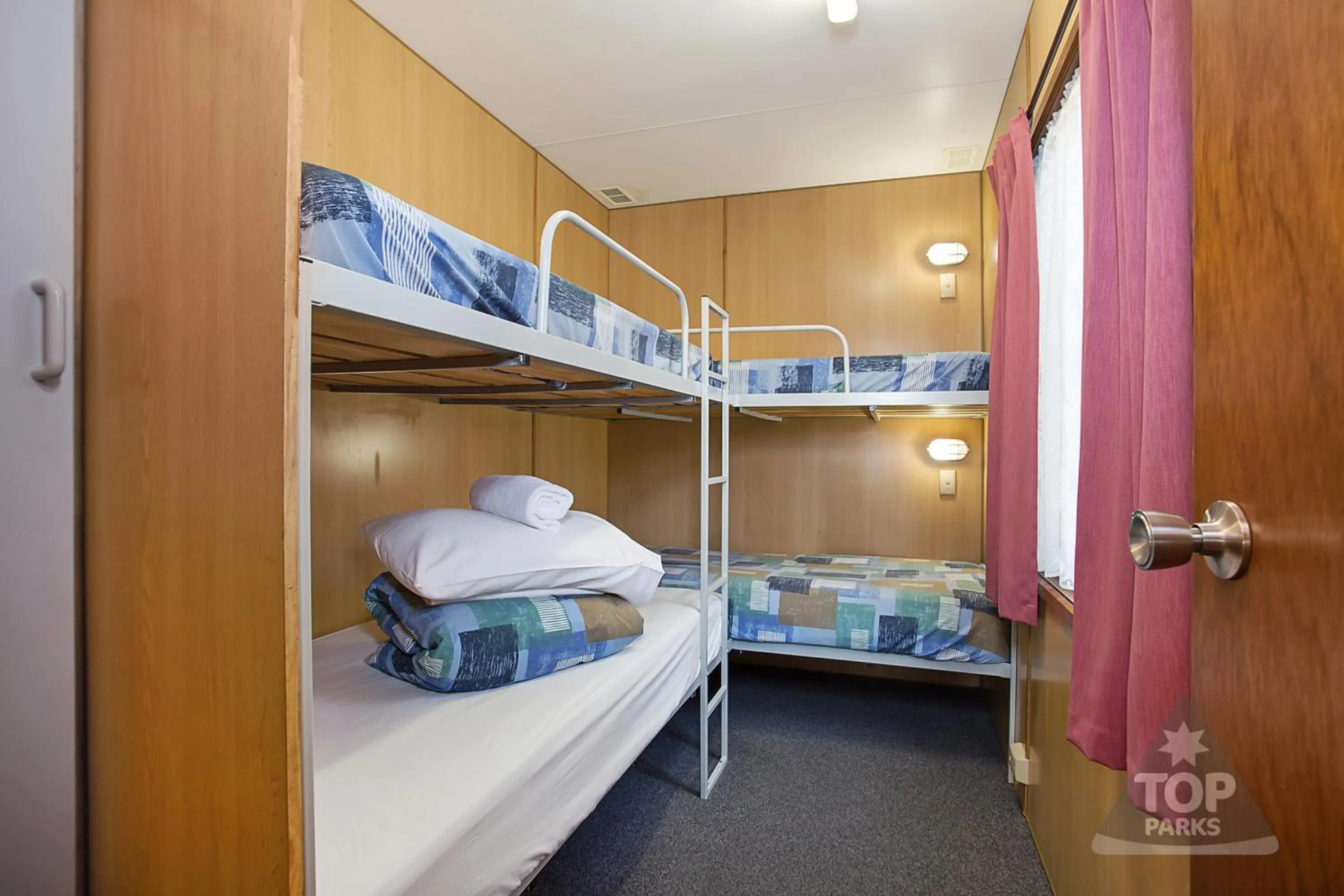 bunk bed, Bed in Lake Fyans Holiday Park