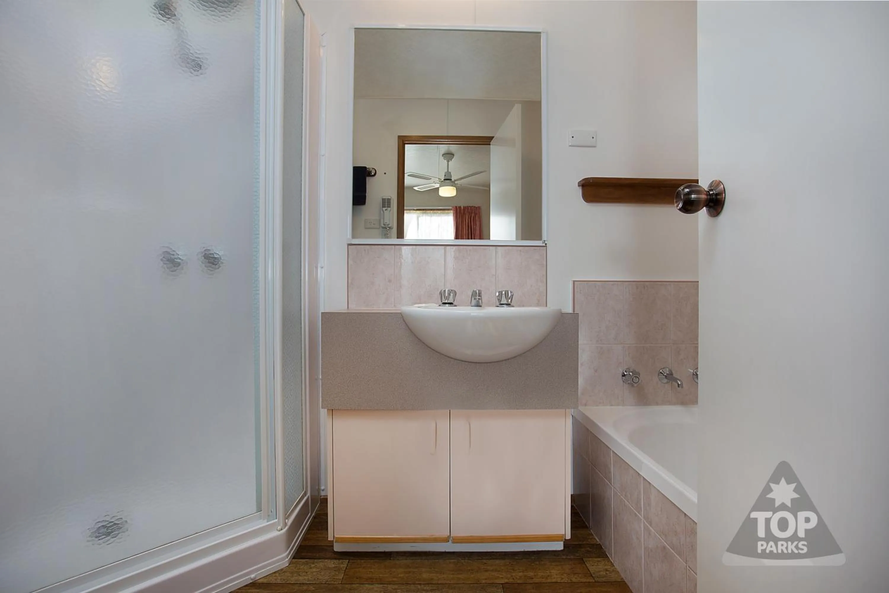 Bathroom in Lake Fyans Holiday Park