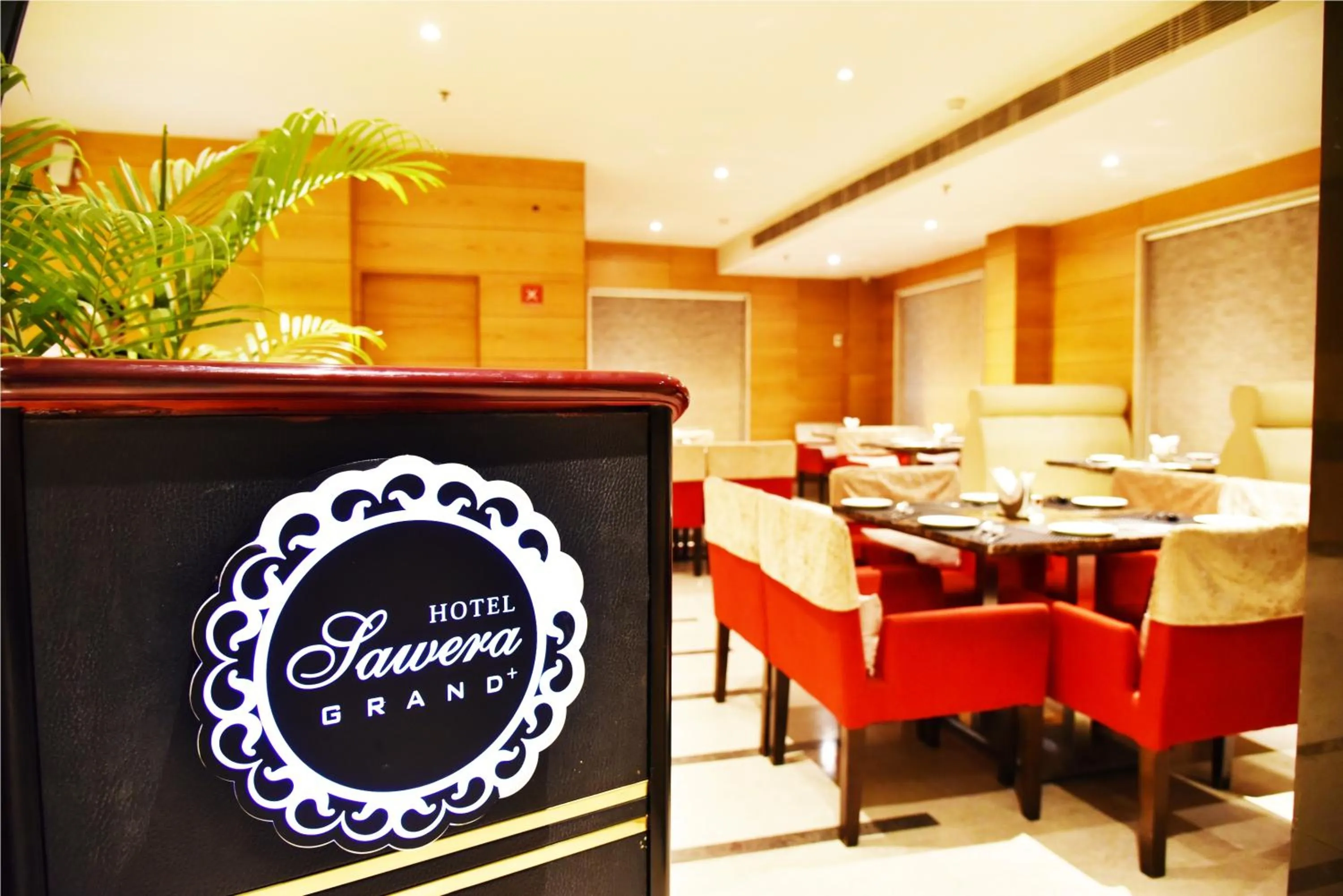 Breakfast in Hotel Sawera Grand Near Golden Temple