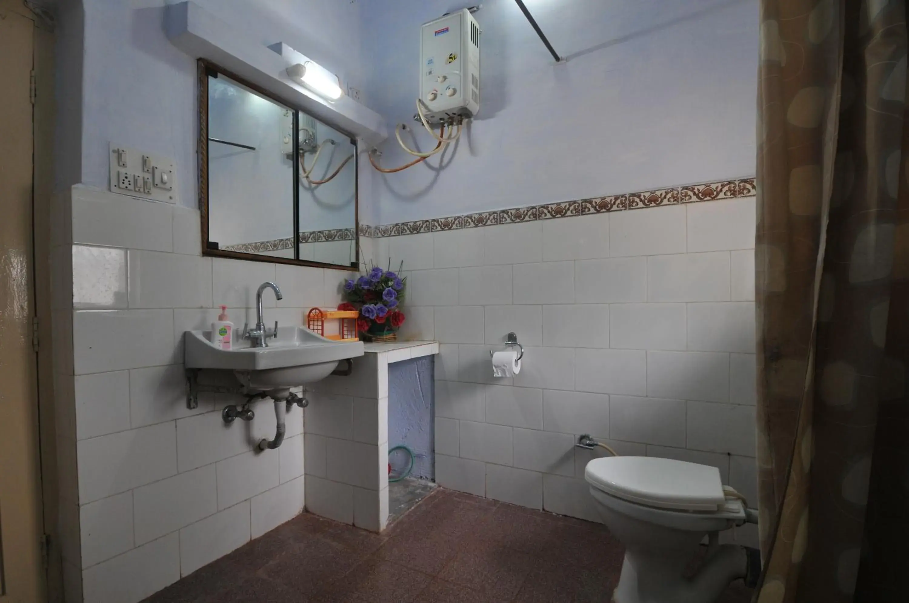 Economy Double Room (Brown) in Jheelam Homestay Economy Double Room (Brown) in Jheelam Homestay