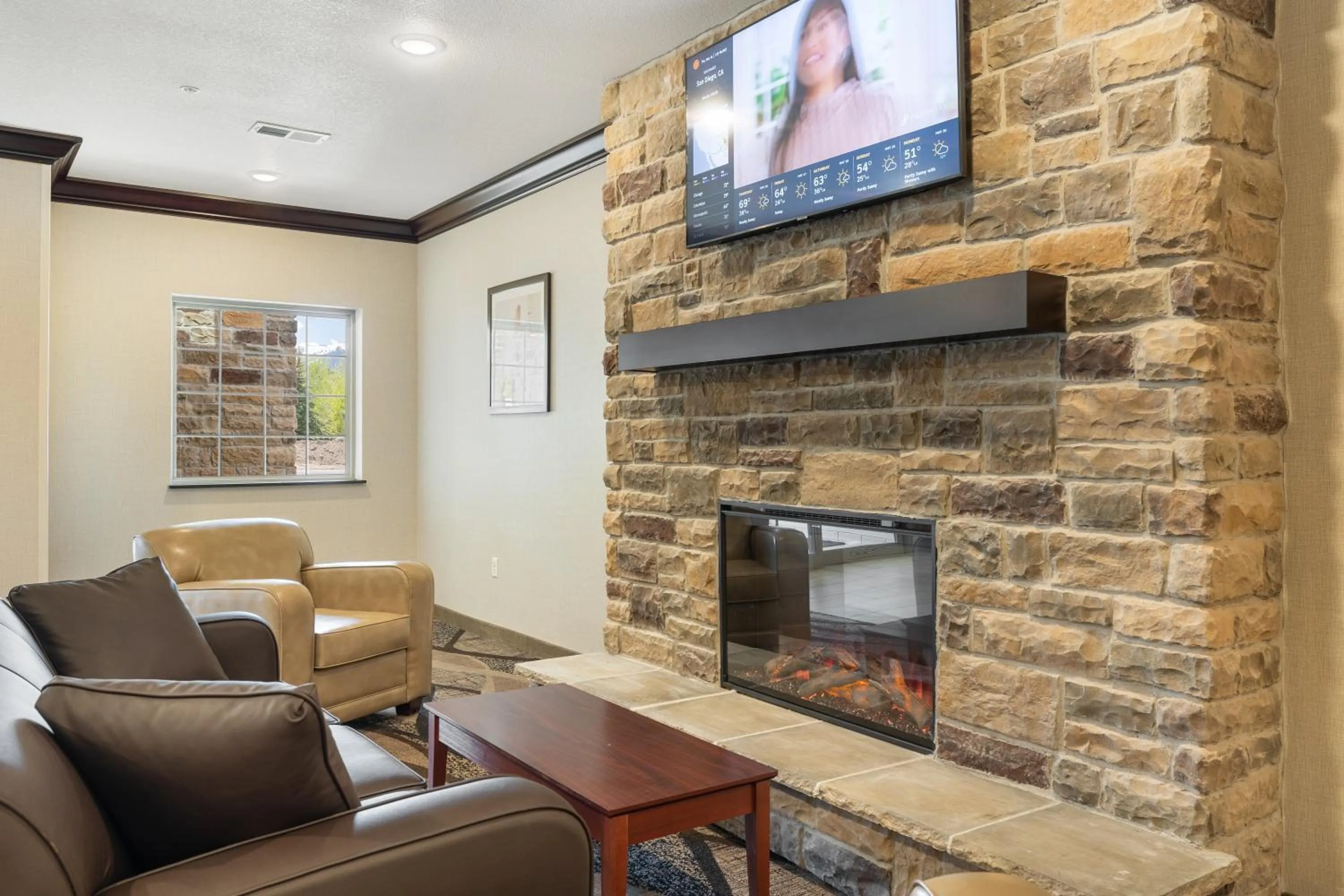 Lobby or reception in Cobblestone Hotel & Suites - Alpine