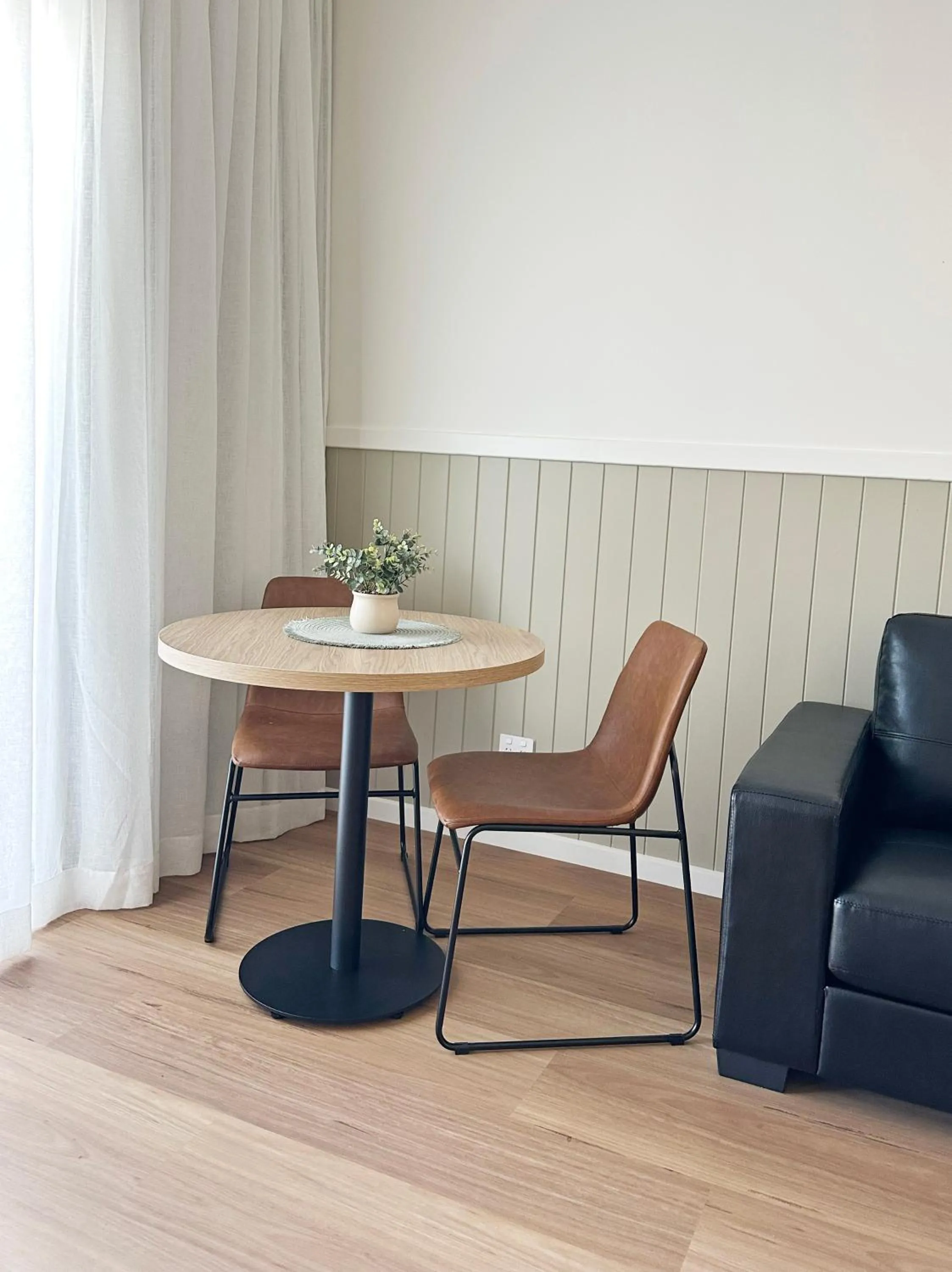 Dining area in Catalina Motel Lake Macquarie