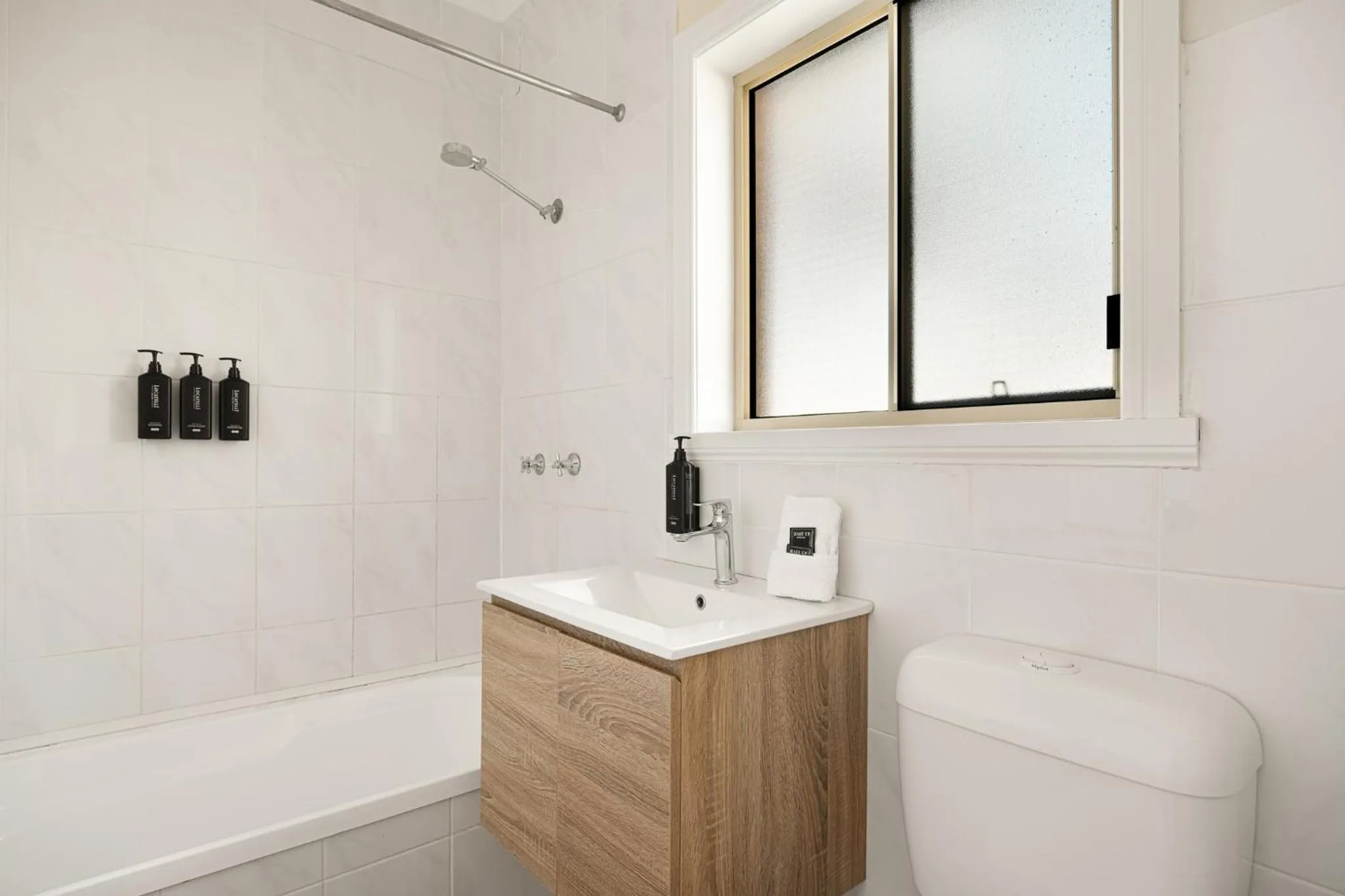 Bathroom in Catalina Motel Lake Macquarie