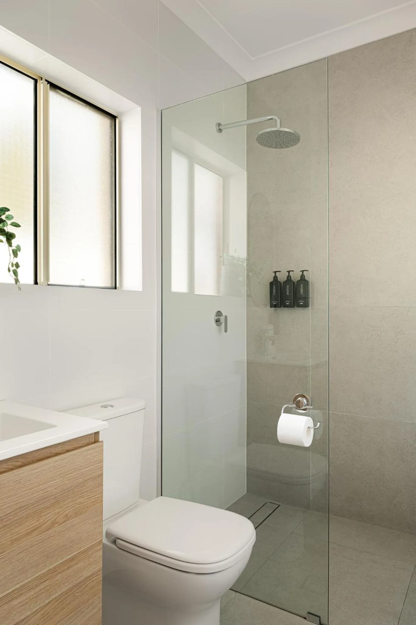 Bathroom in Catalina Motel Lake Macquarie