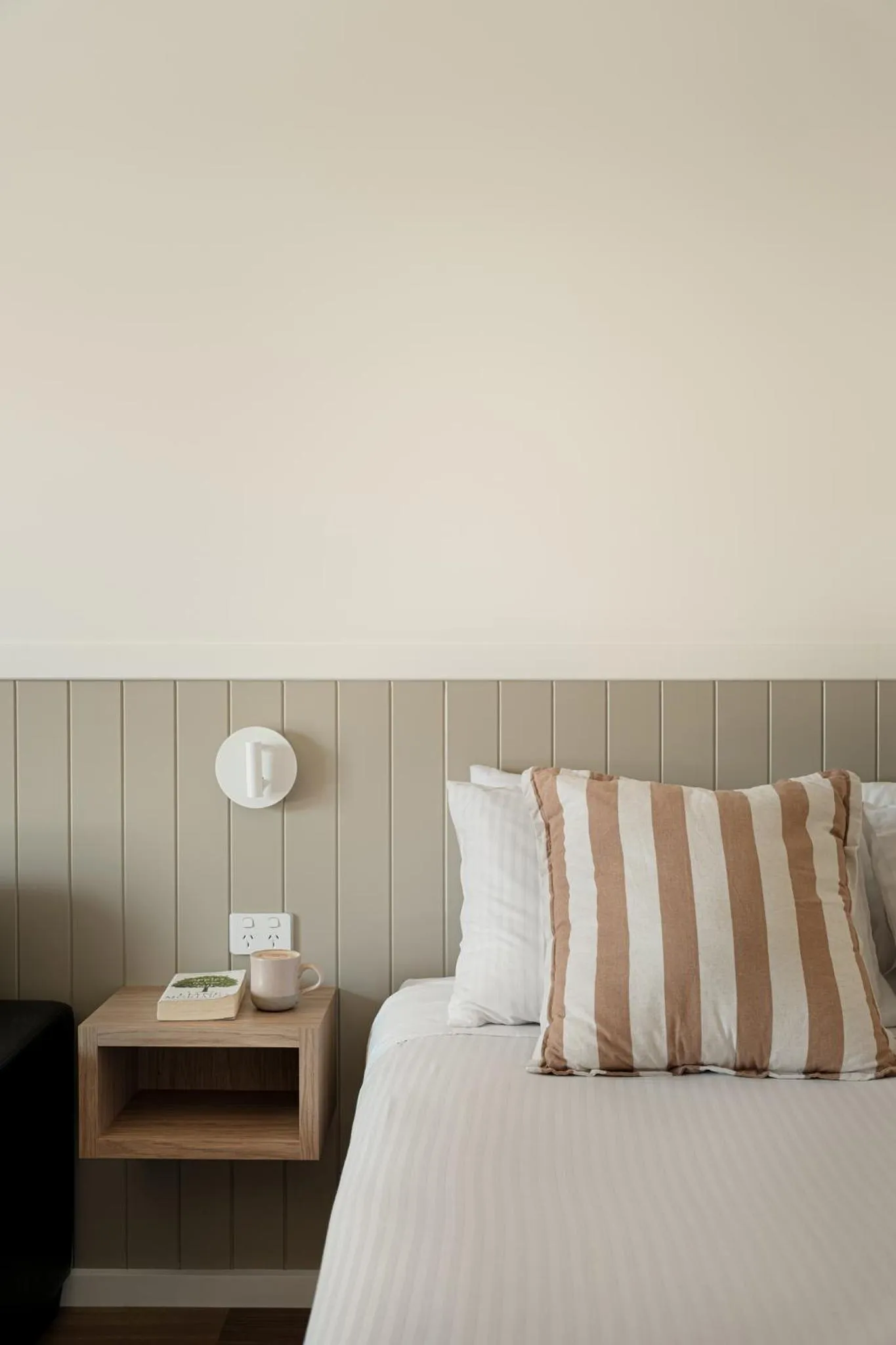 Bedroom, Bed in Catalina Motel Lake Macquarie
