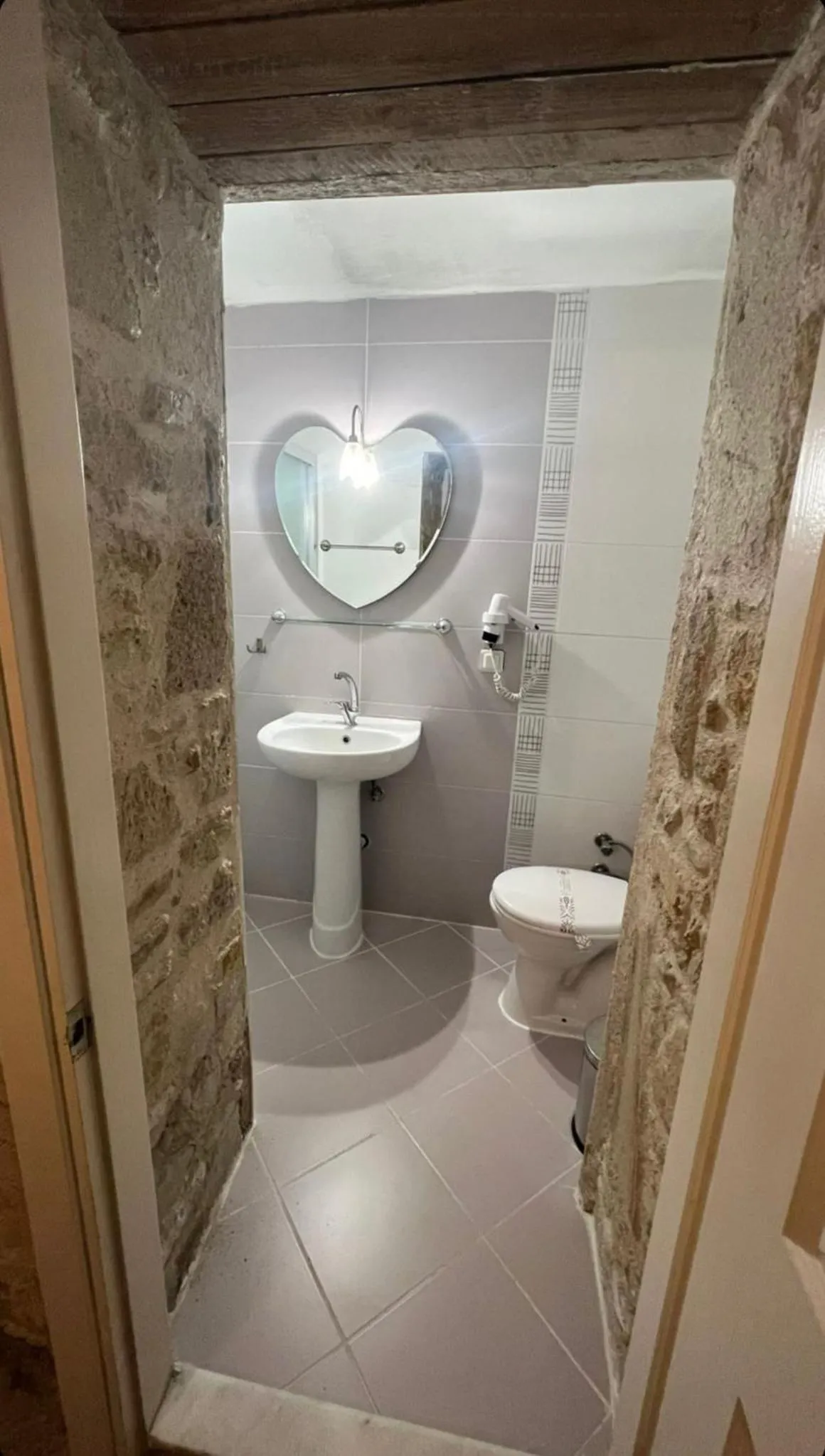 Bathroom in Foca Antik Otel