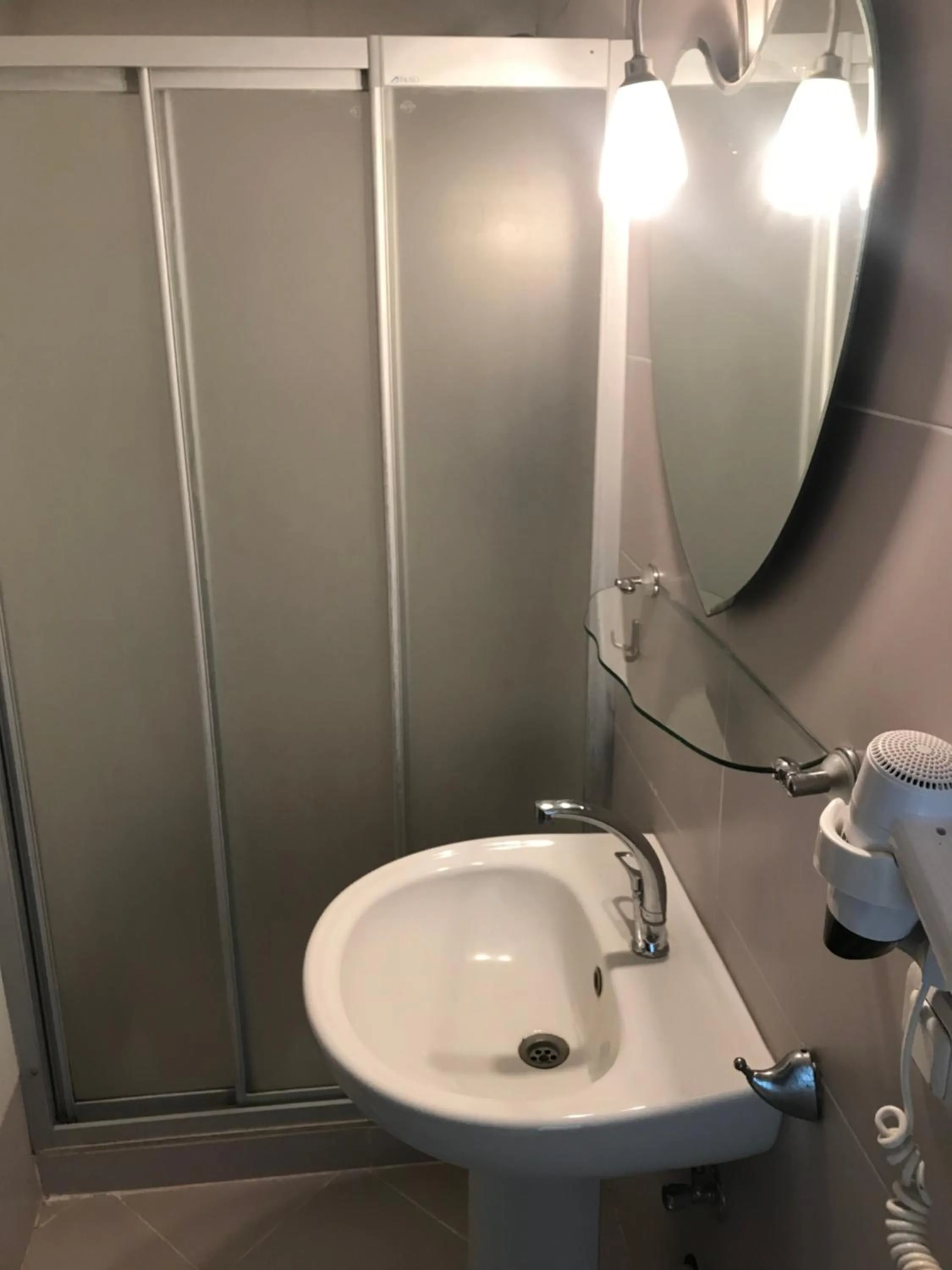 Bathroom in Foca Antik Otel