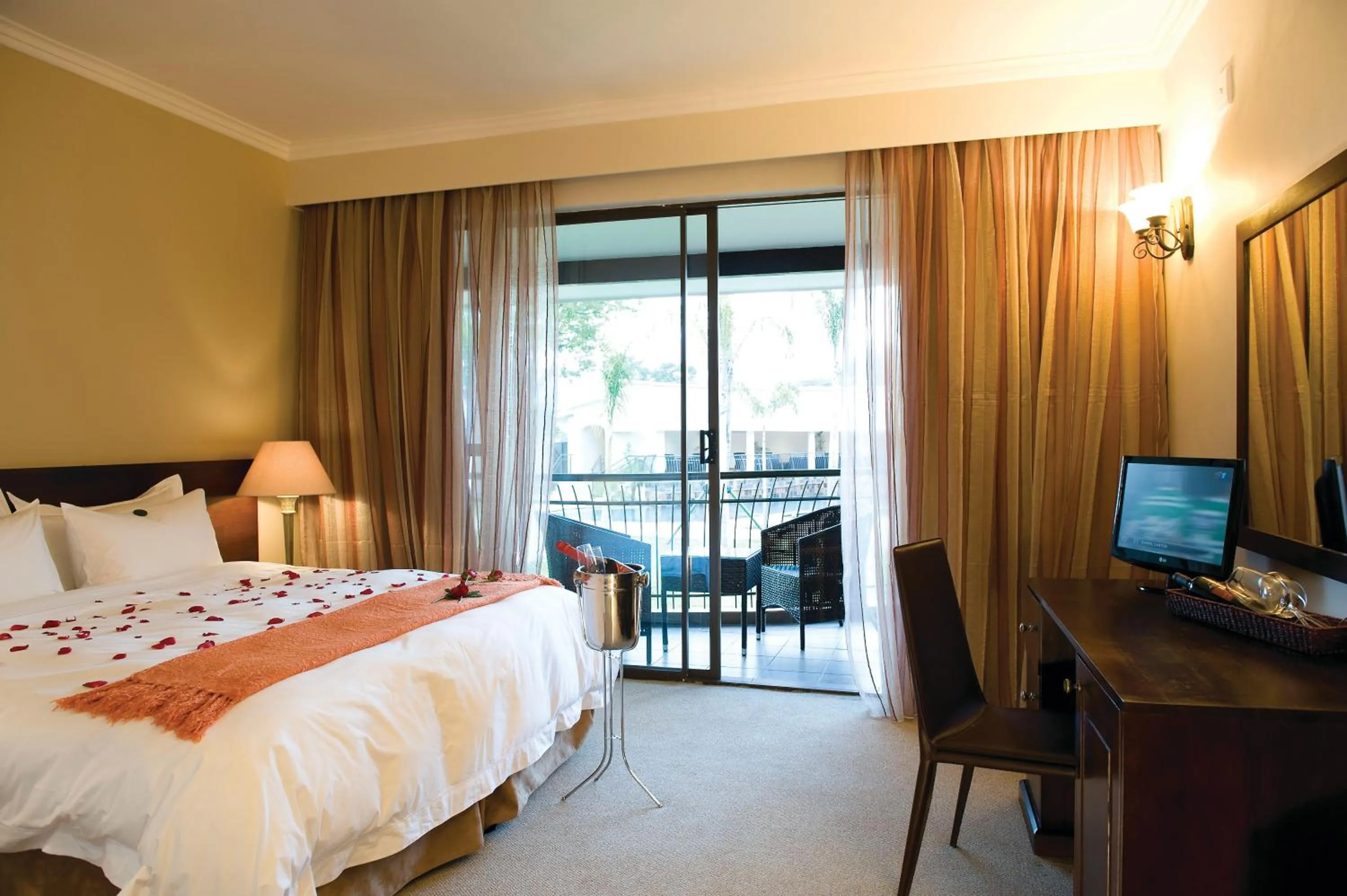 Double Room with Balcony and pool view - single occupancy in Happy Valley Hotel and Casino