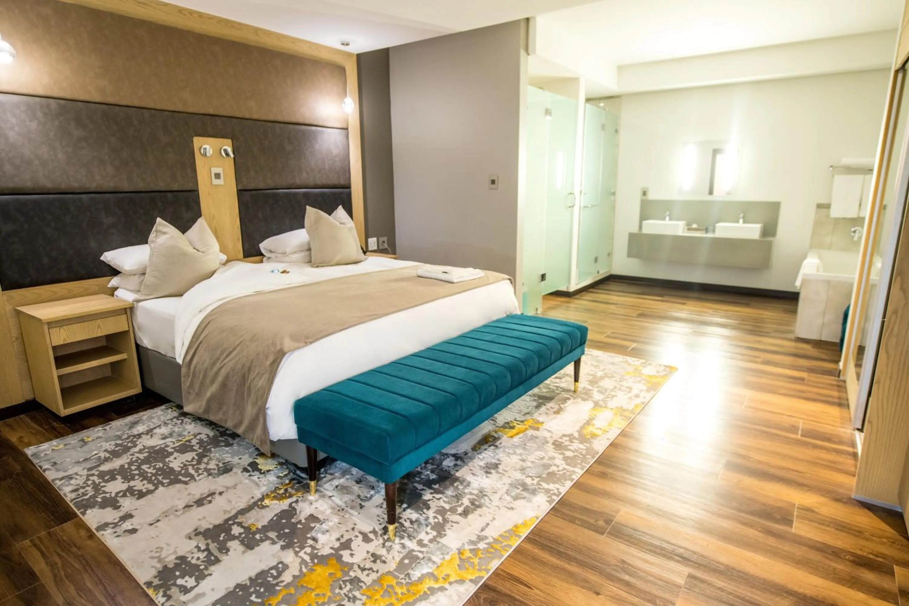 Photo of the whole room, Bed in Happy Valley Hotel and Casino