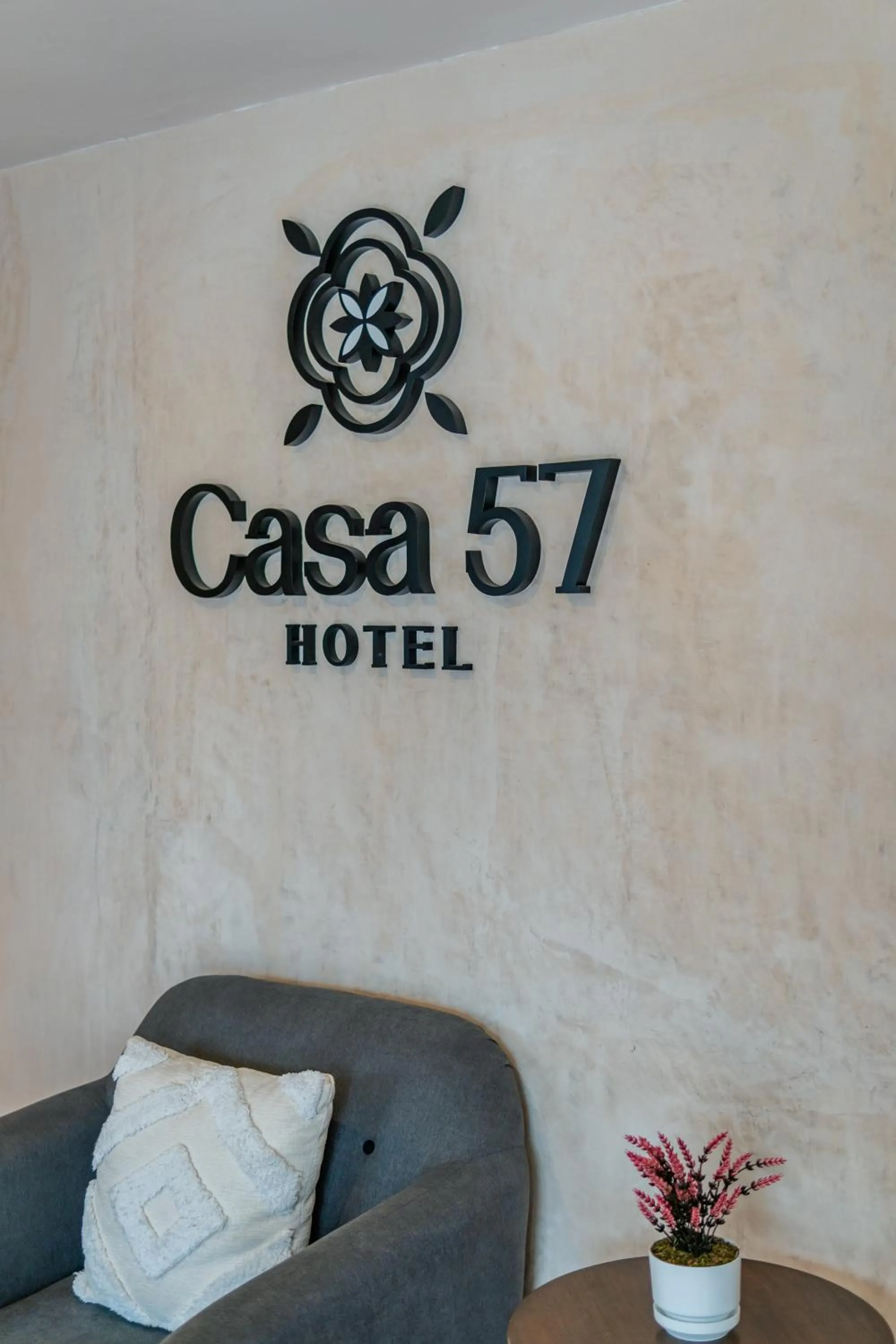 Lobby or reception in Hotel Casa 57