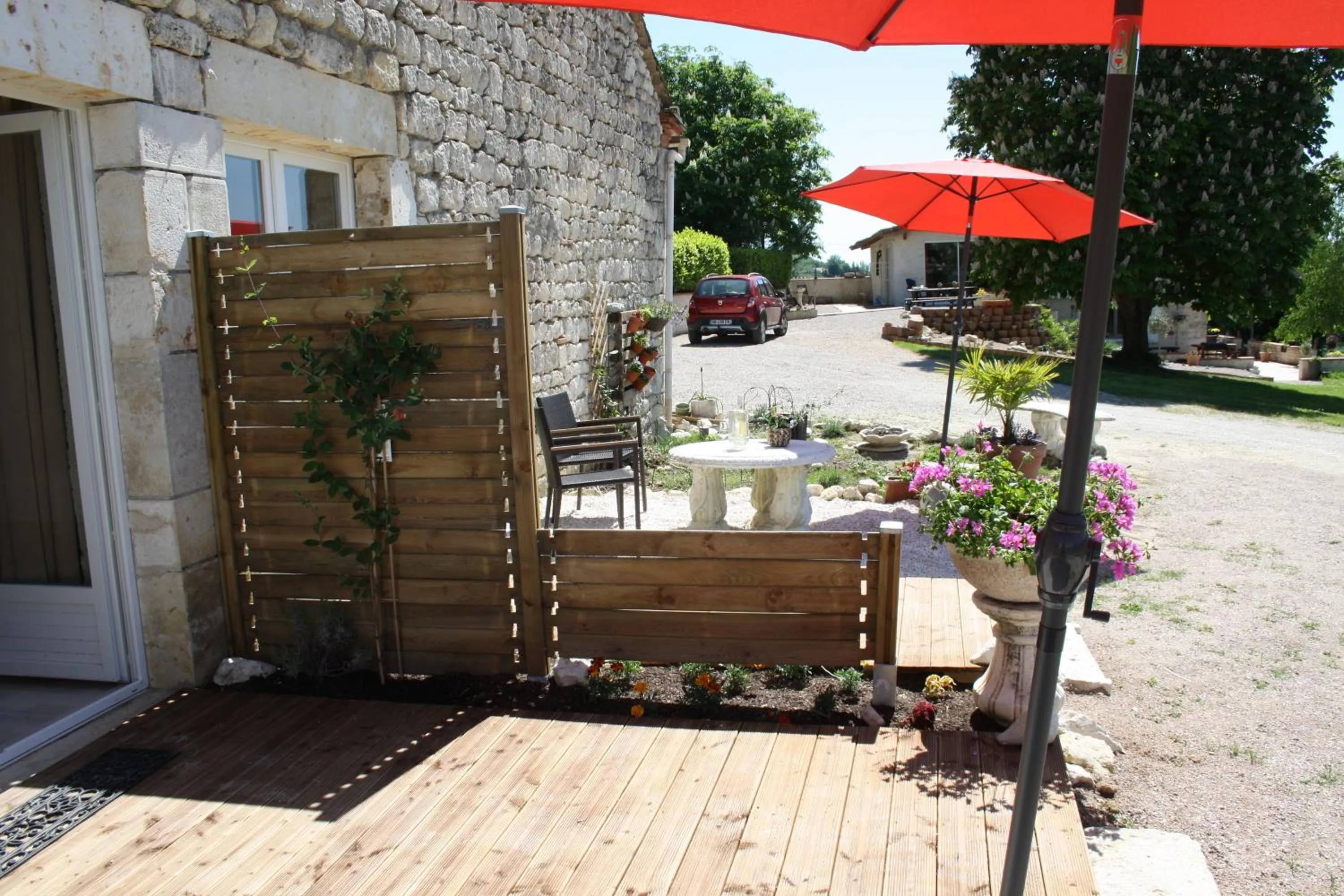 Facade/entrance in La Perle du Lot