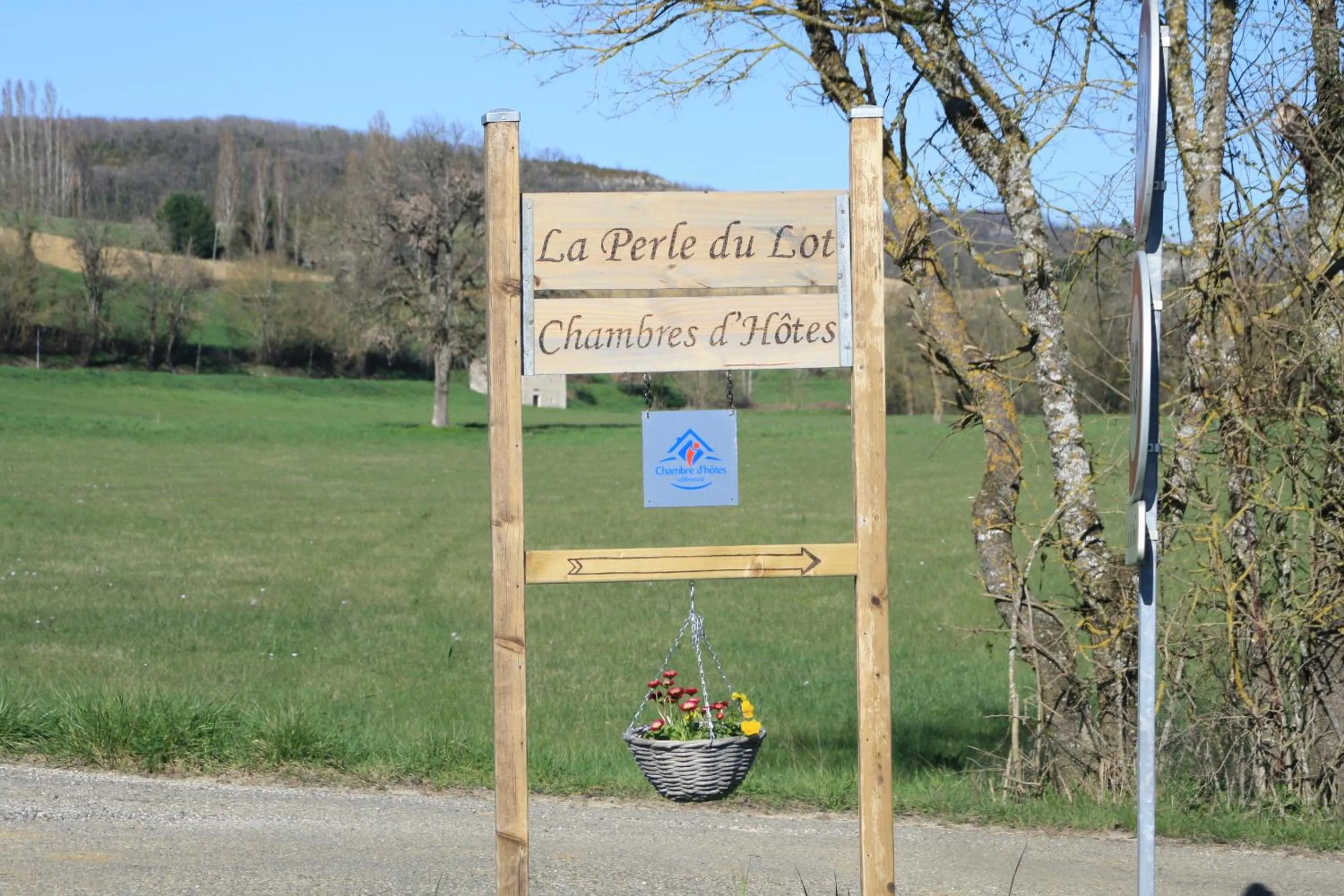 Property logo or sign in La Perle du Lot