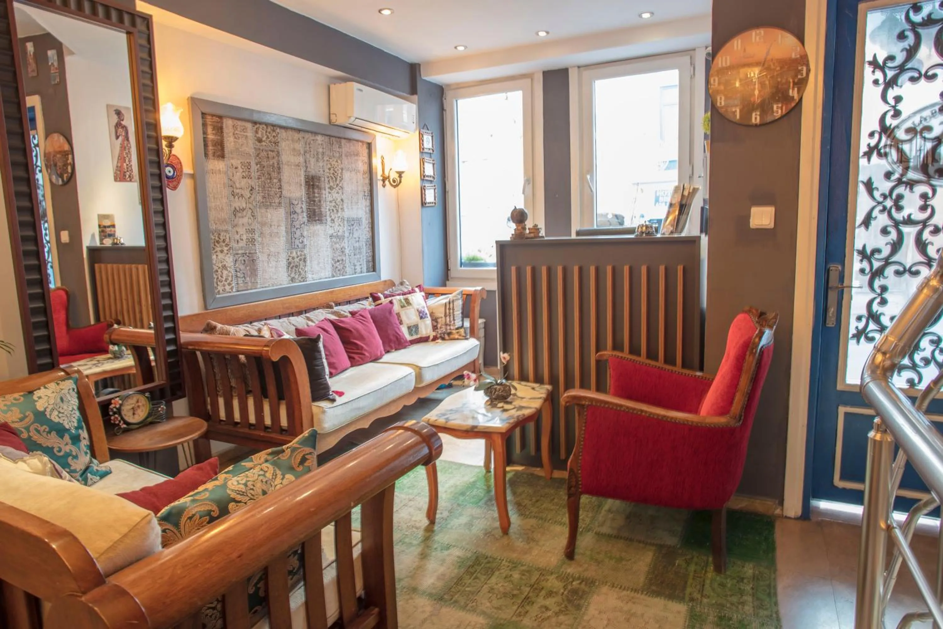 Lobby or reception in La Petite Maison Hotel