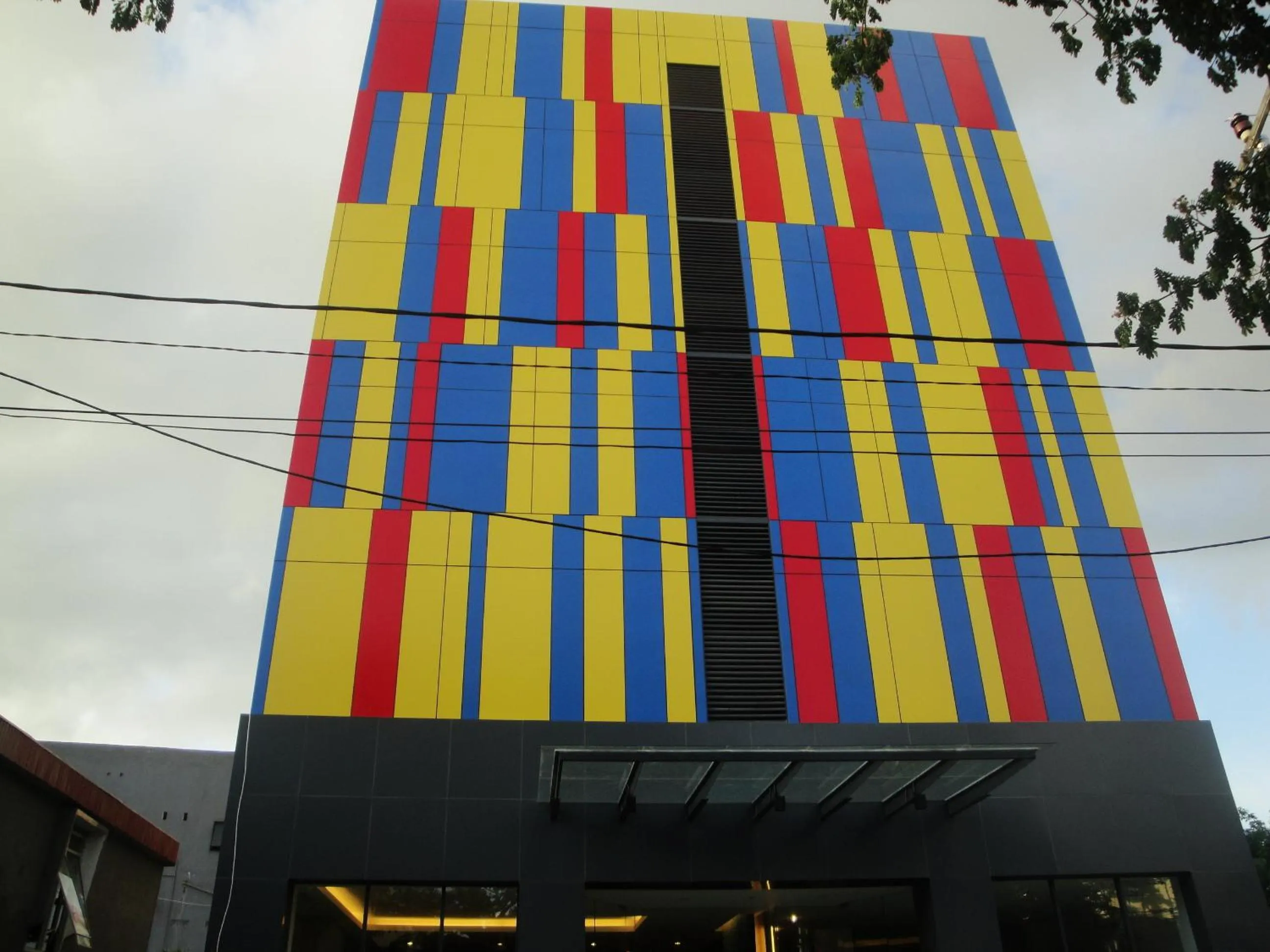 Facade/entrance in Top Hotel Manado by Gran Puri