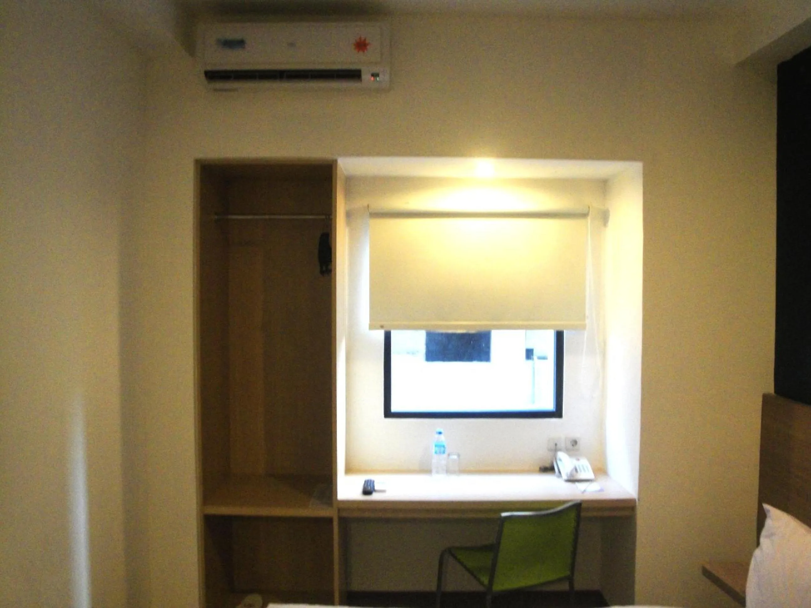 Photo of the whole room in Top Hotel Manado by Gran Puri