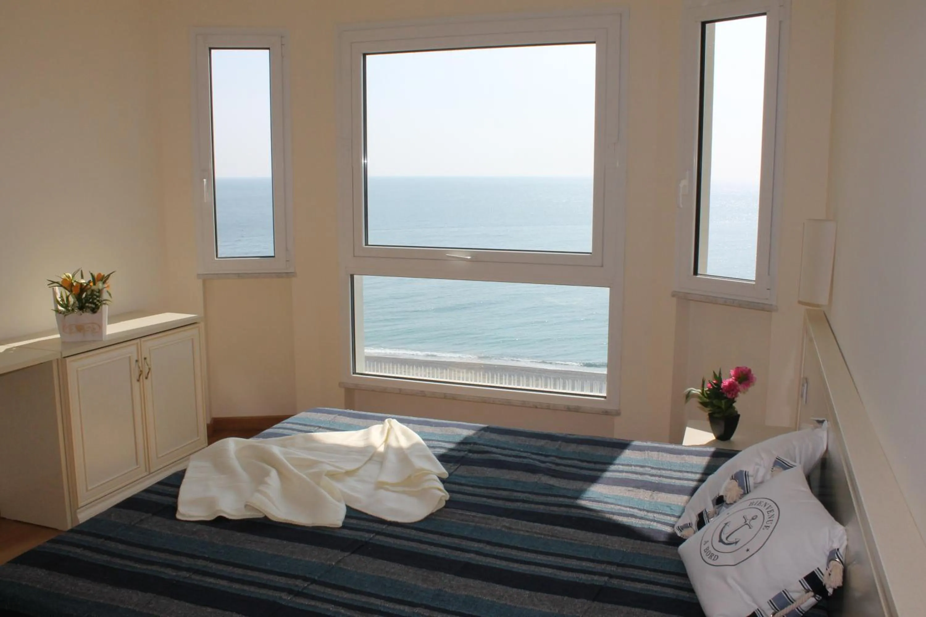 Night, Bed in Lido Resort