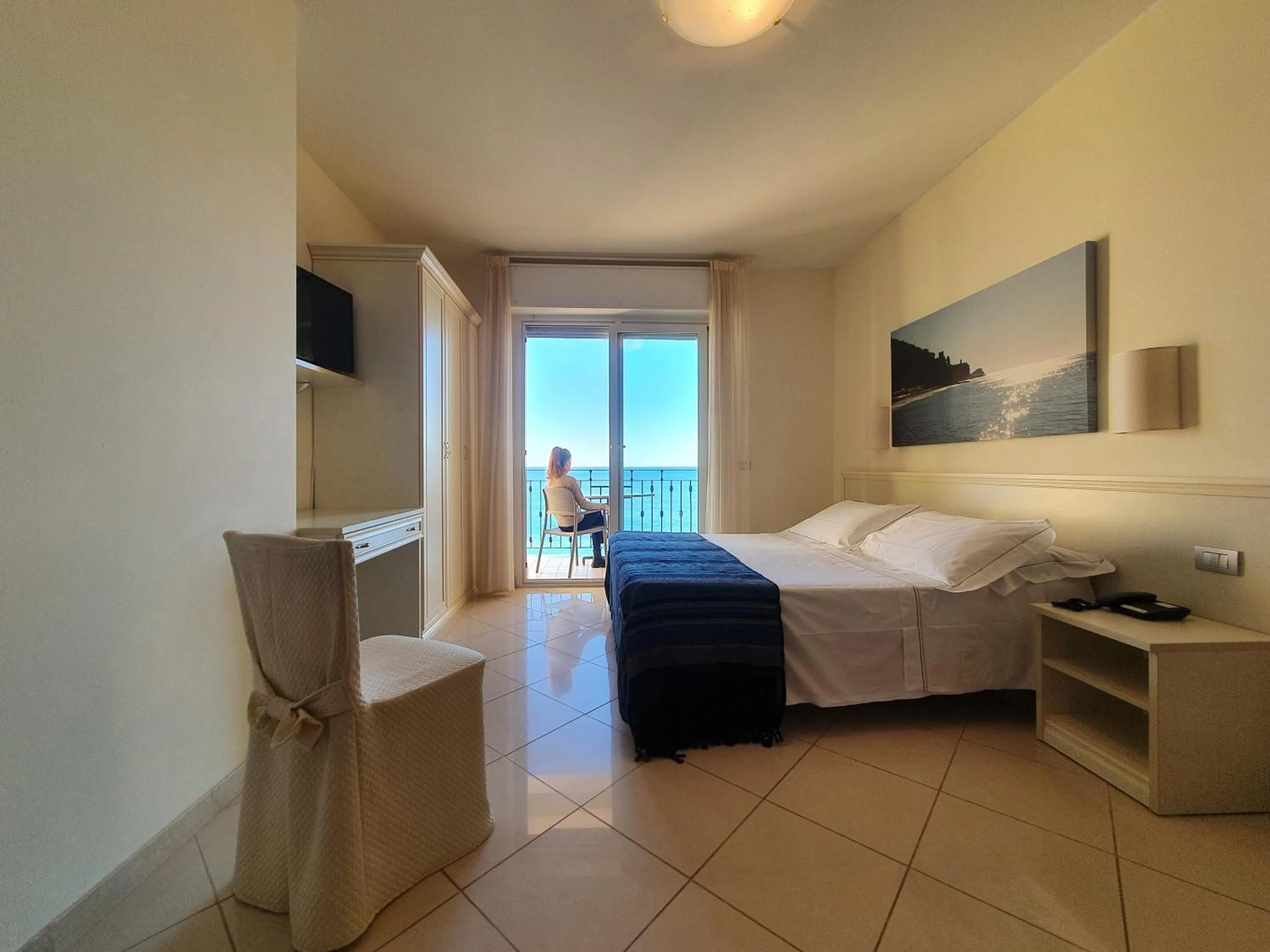 Photo of the whole room, Bed in Lido Resort