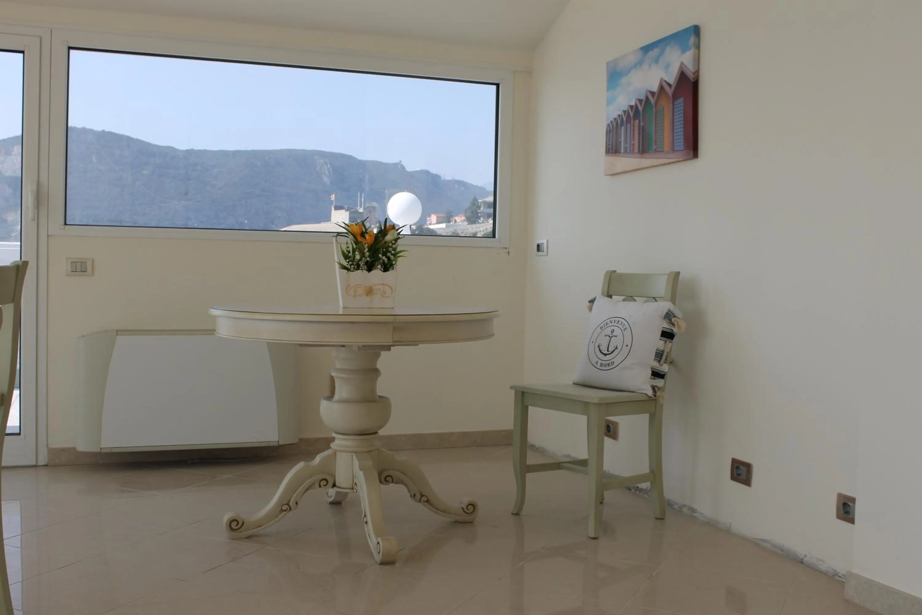 Communal lounge/ TV room in Lido Resort