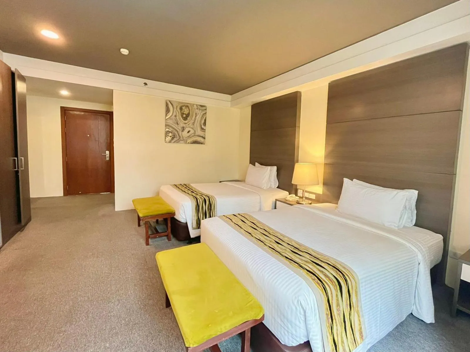 Bed in 88 Courtyard Hotel