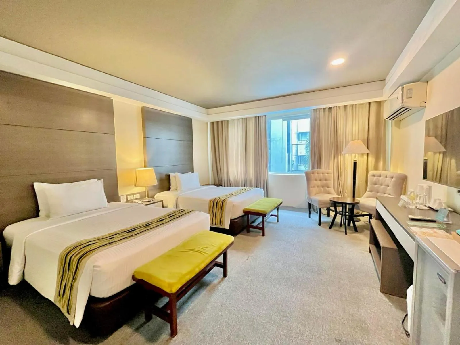 Bed in 88 Courtyard Hotel