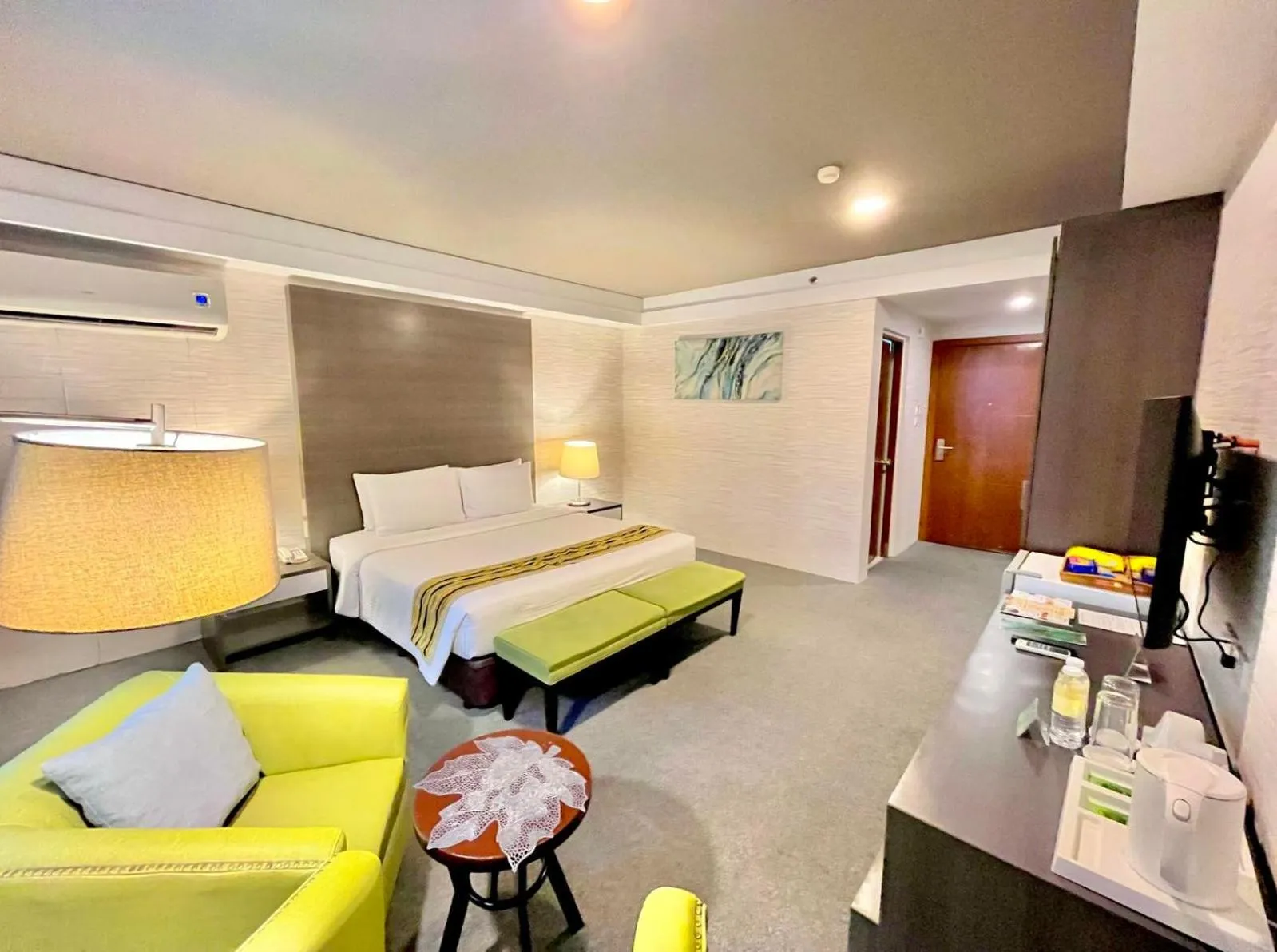 Bed in 88 Courtyard Hotel