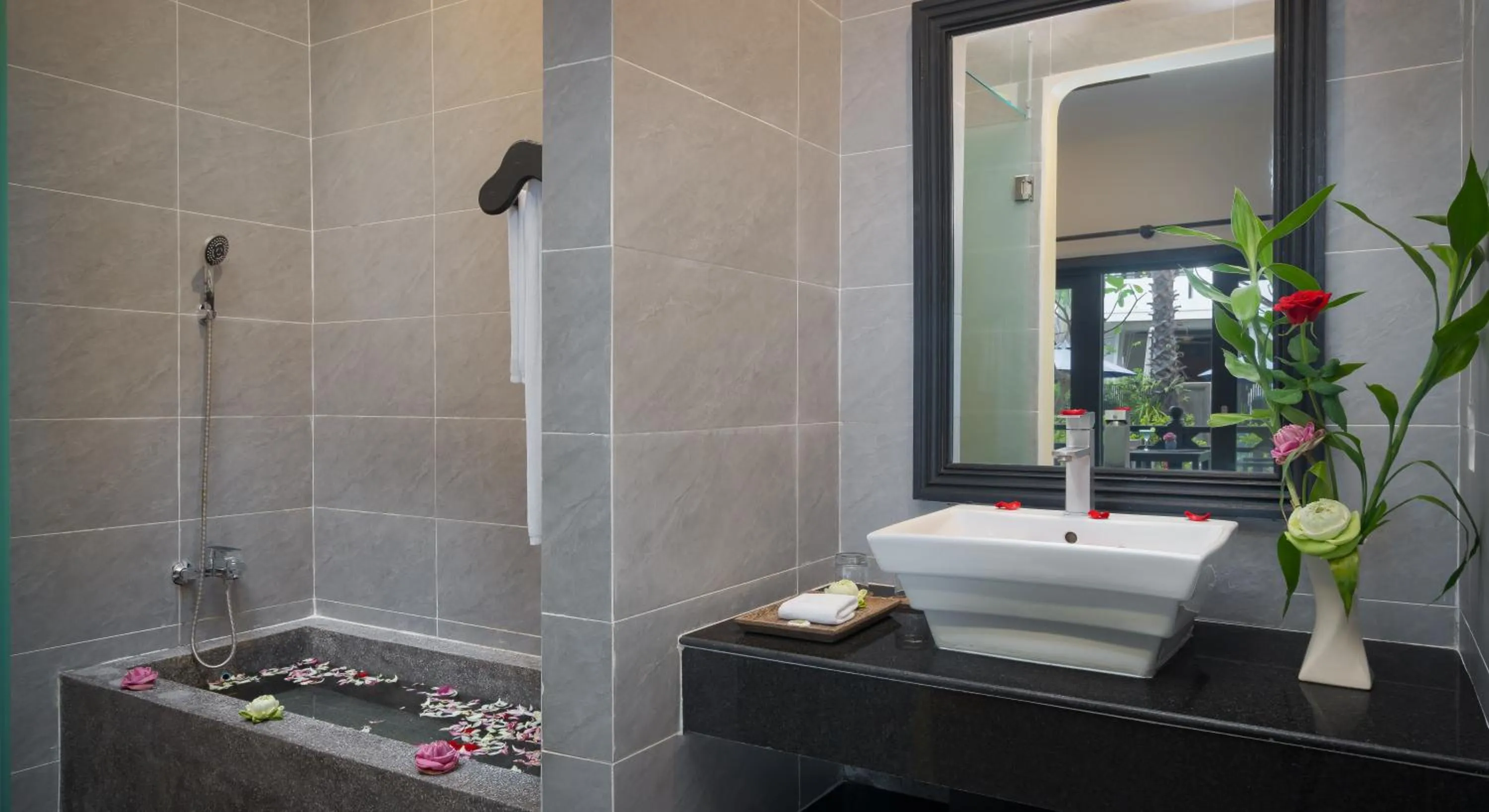 Bathroom in Khmer Mansion Boutique Hotel