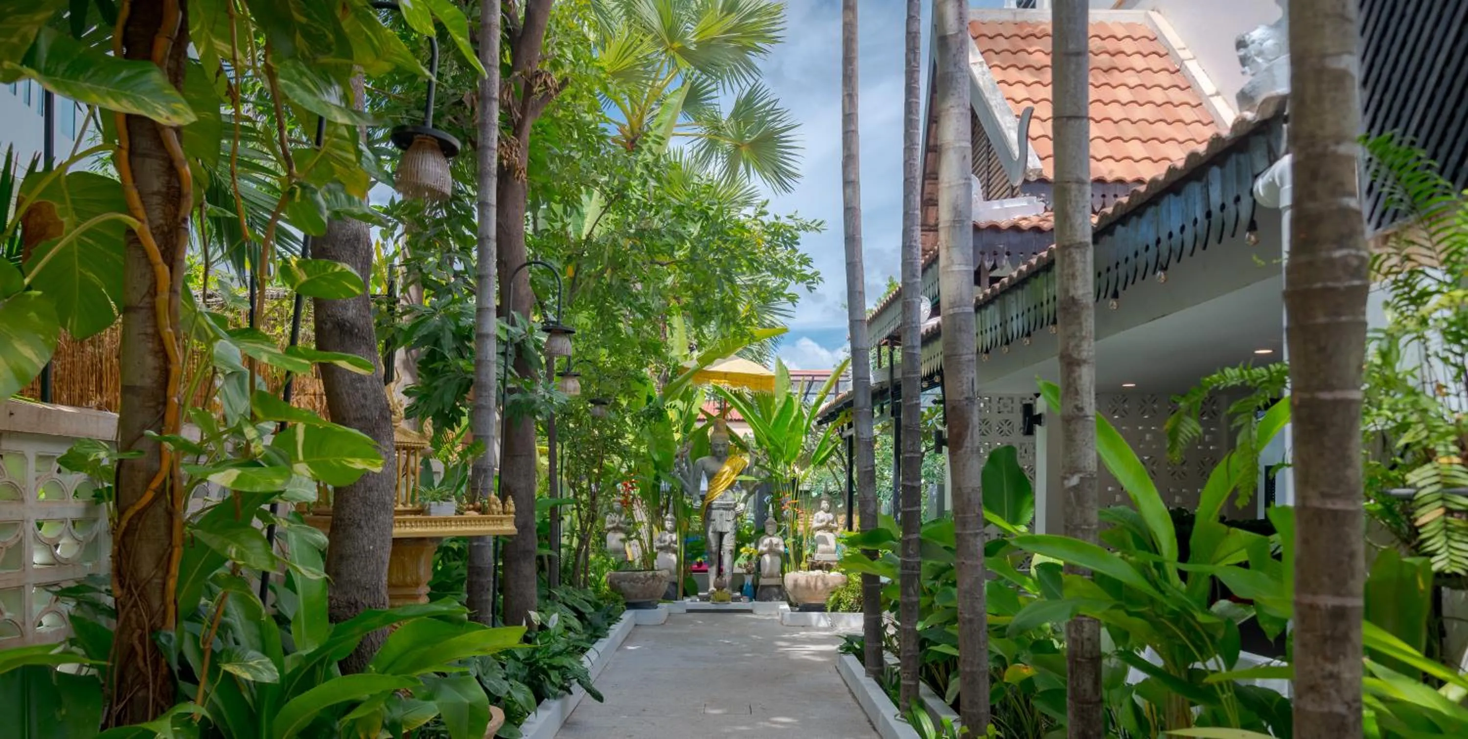 Facade/entrance in Khmer Mansion Boutique Hotel