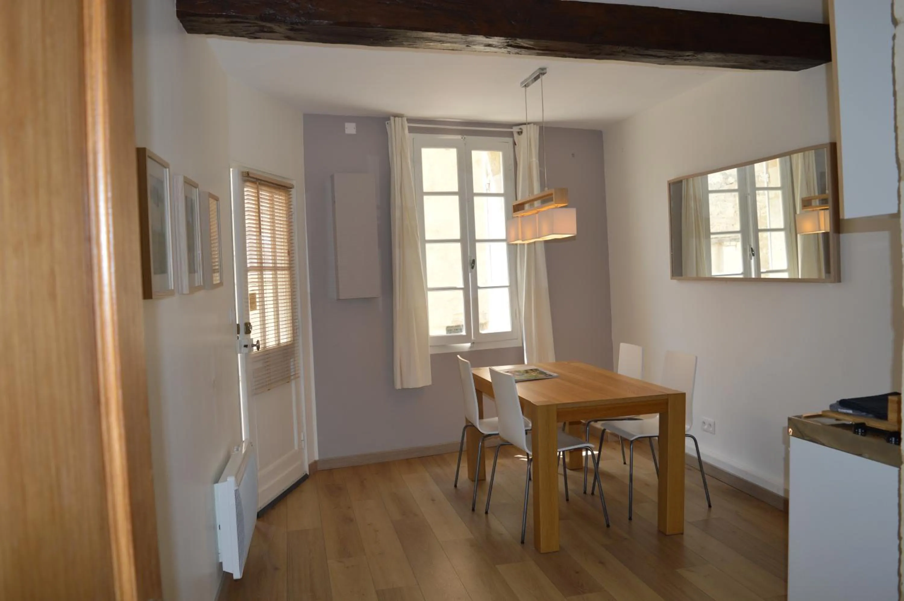 Kitchen or kitchenette in APARTHOTEL Appartement Saint Emilion