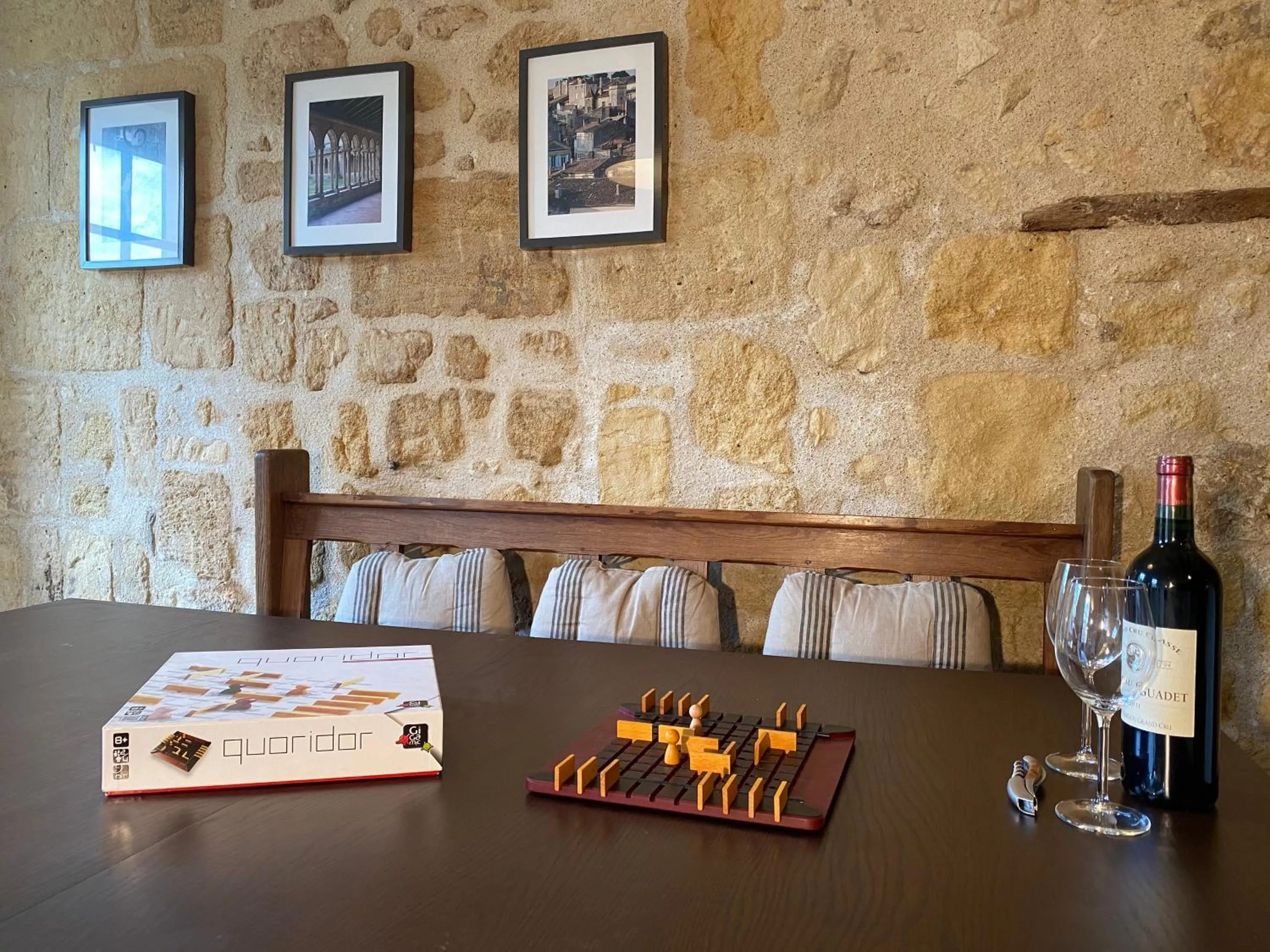 Dining area in APARTHOTEL Appartement Saint Emilion