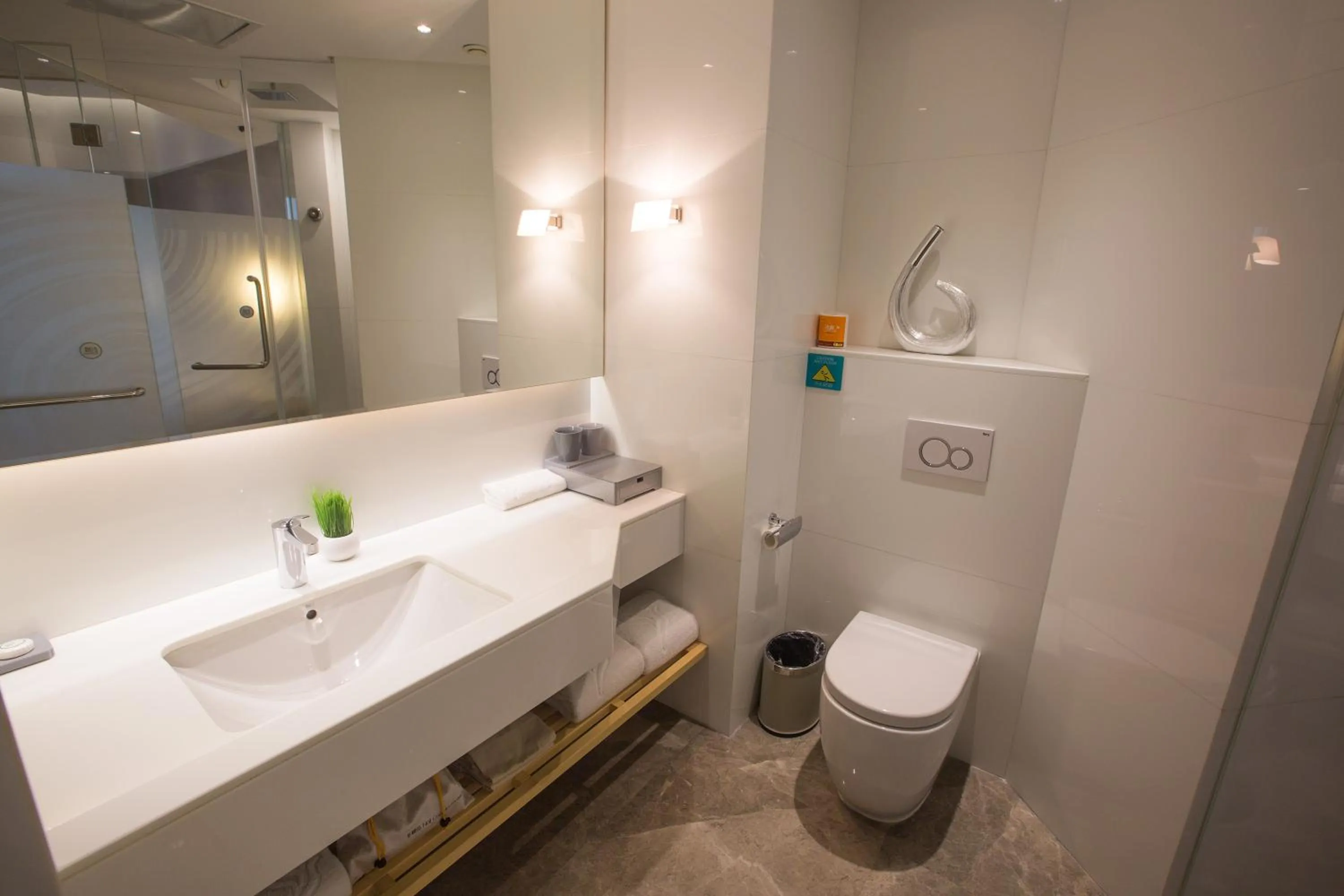 Bathroom in Skytel Hotel Chengdu-City Center