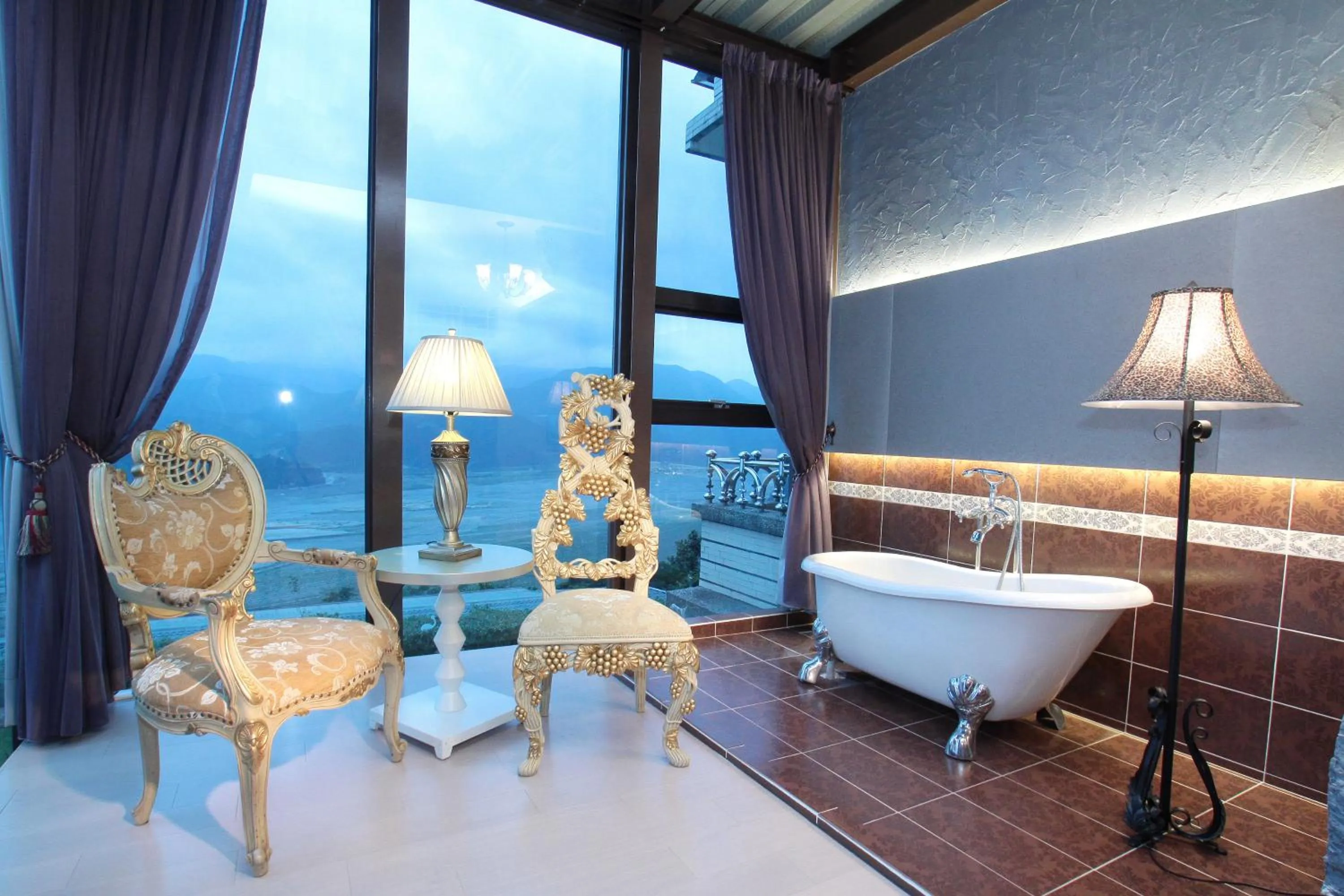 Natural landscape, Bed in Hao Wang Jiao House