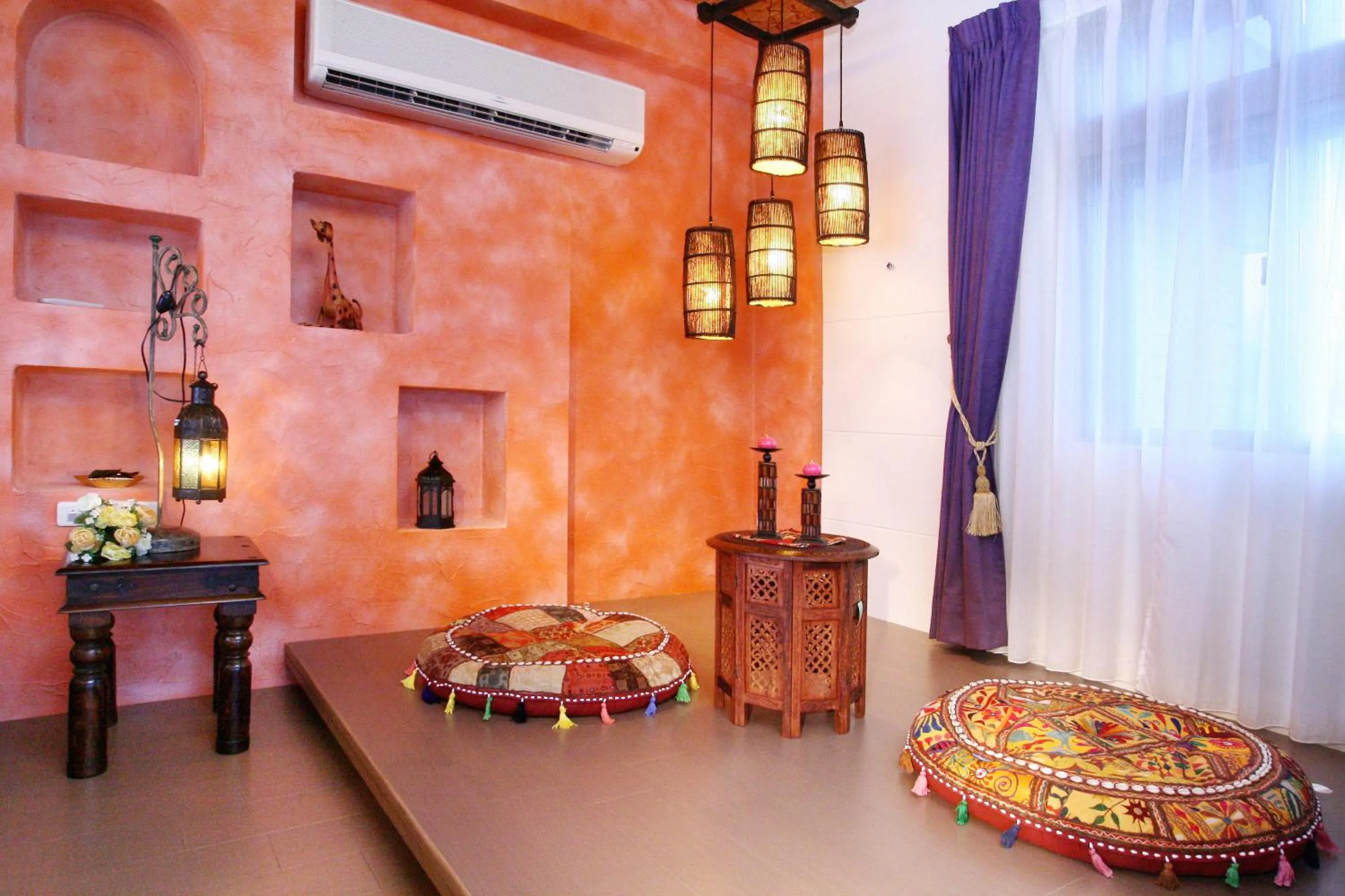 Seating area in Hao Wang Jiao House