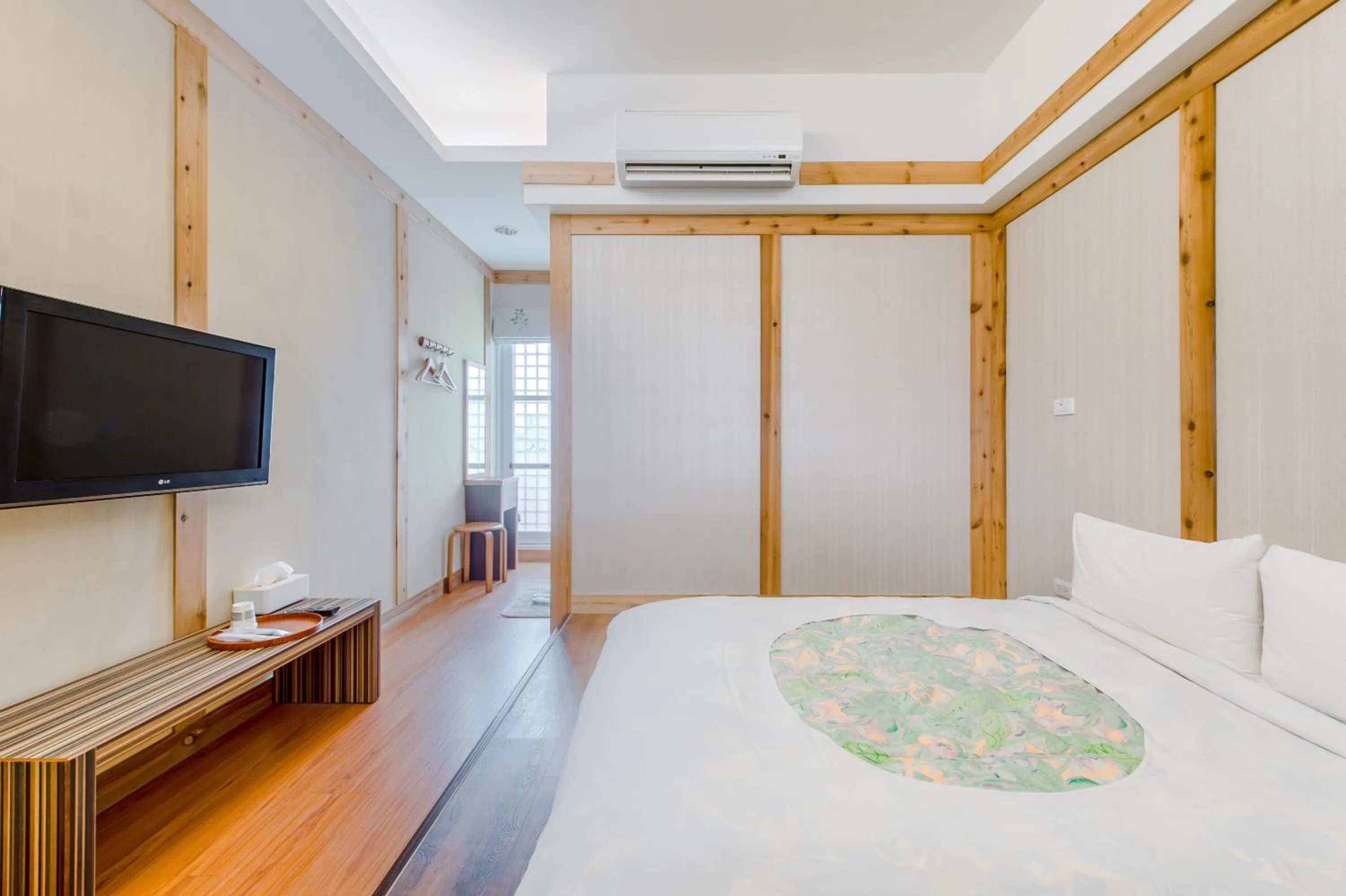 Photo of the whole room, Bed in Taitung Greenhome B&B