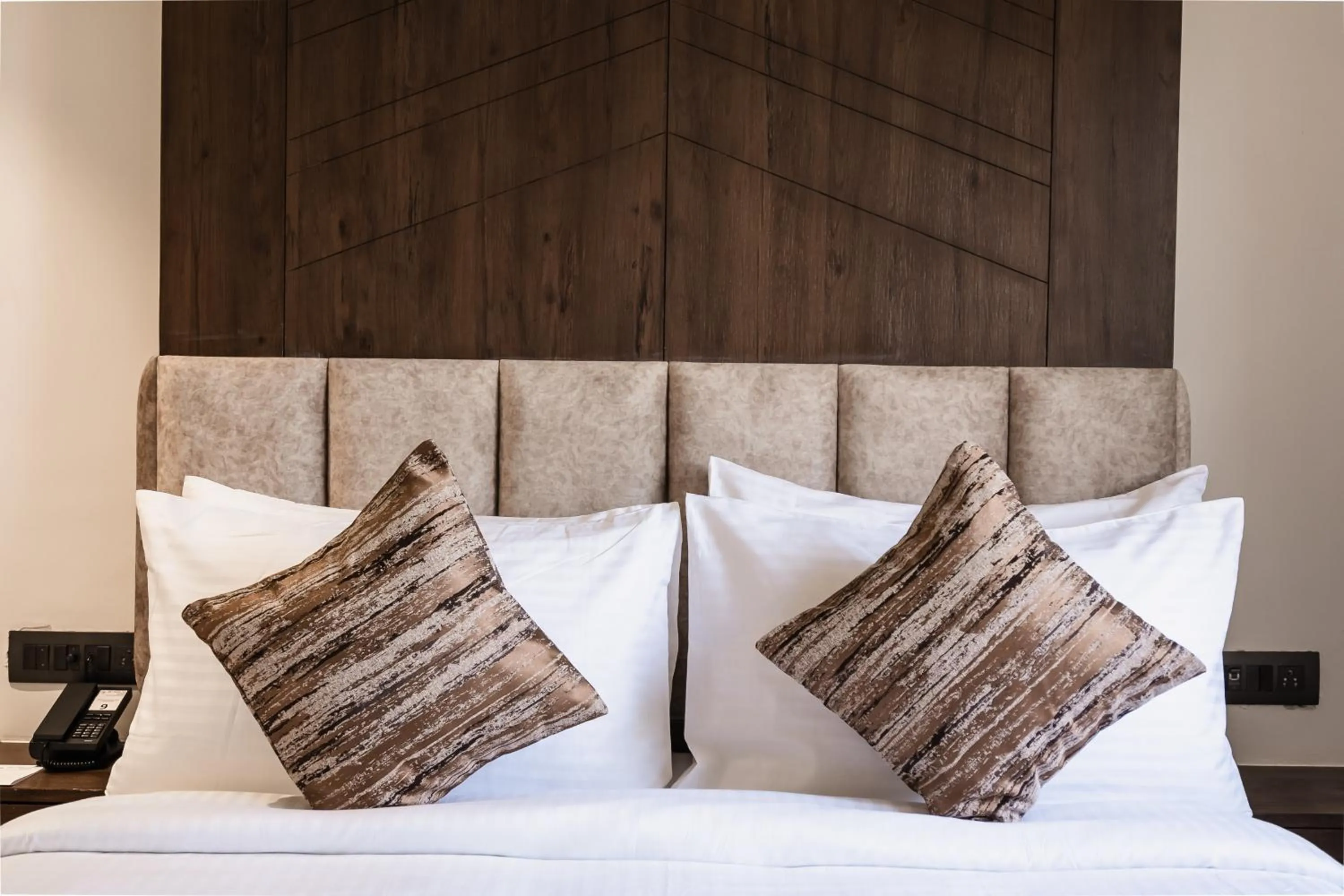 Bed in Regenta Place Igatpuri