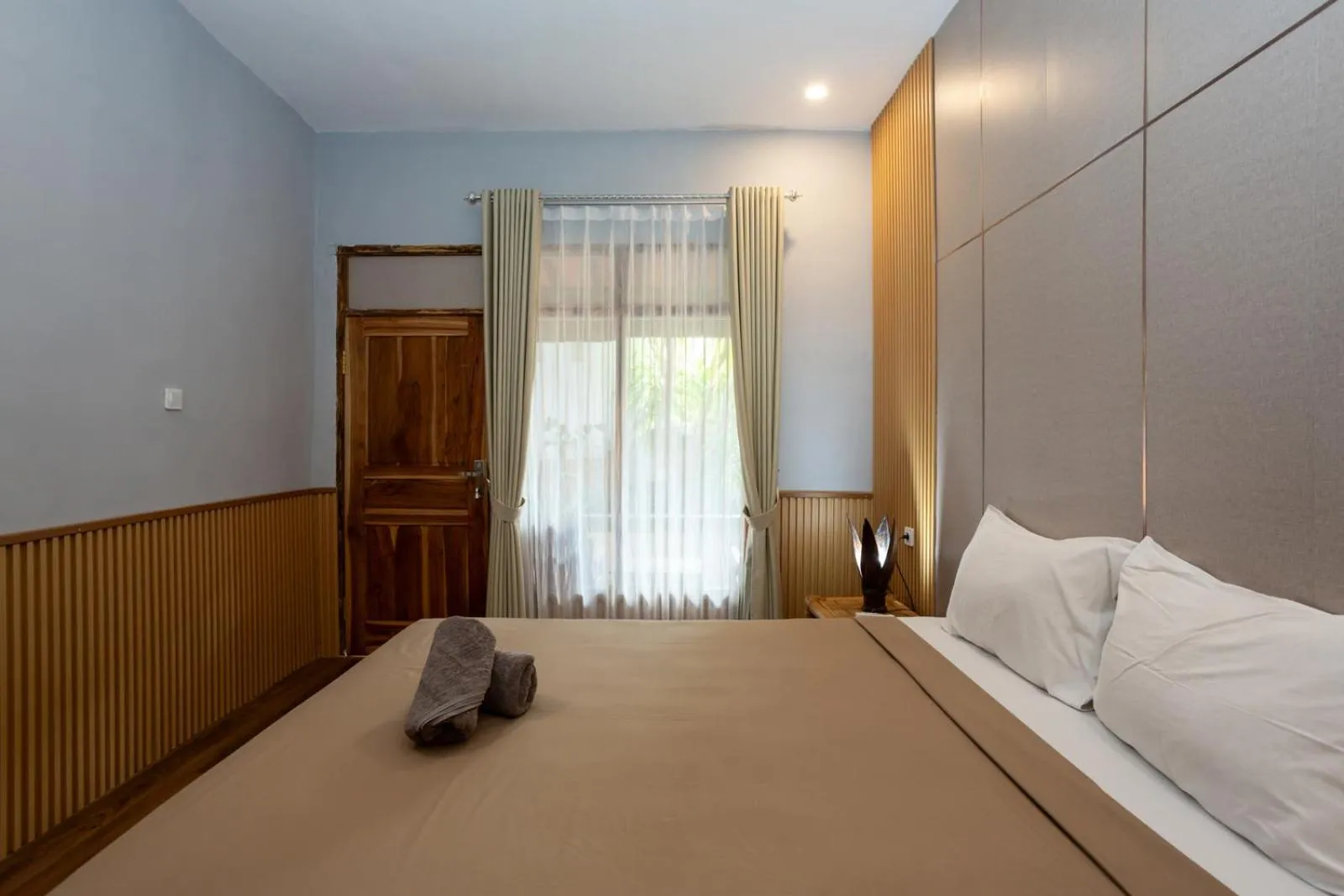 Bed in Creative Trawangan Stay