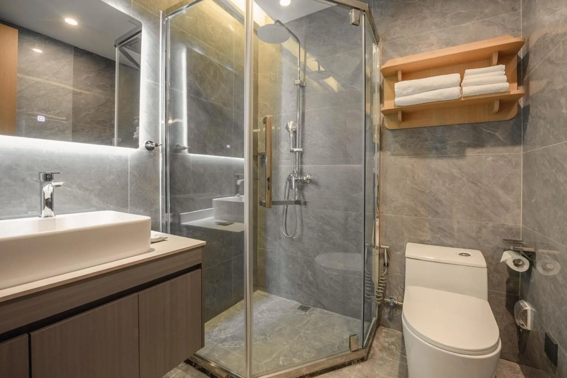 Bathroom in JD POLMAN Hotel