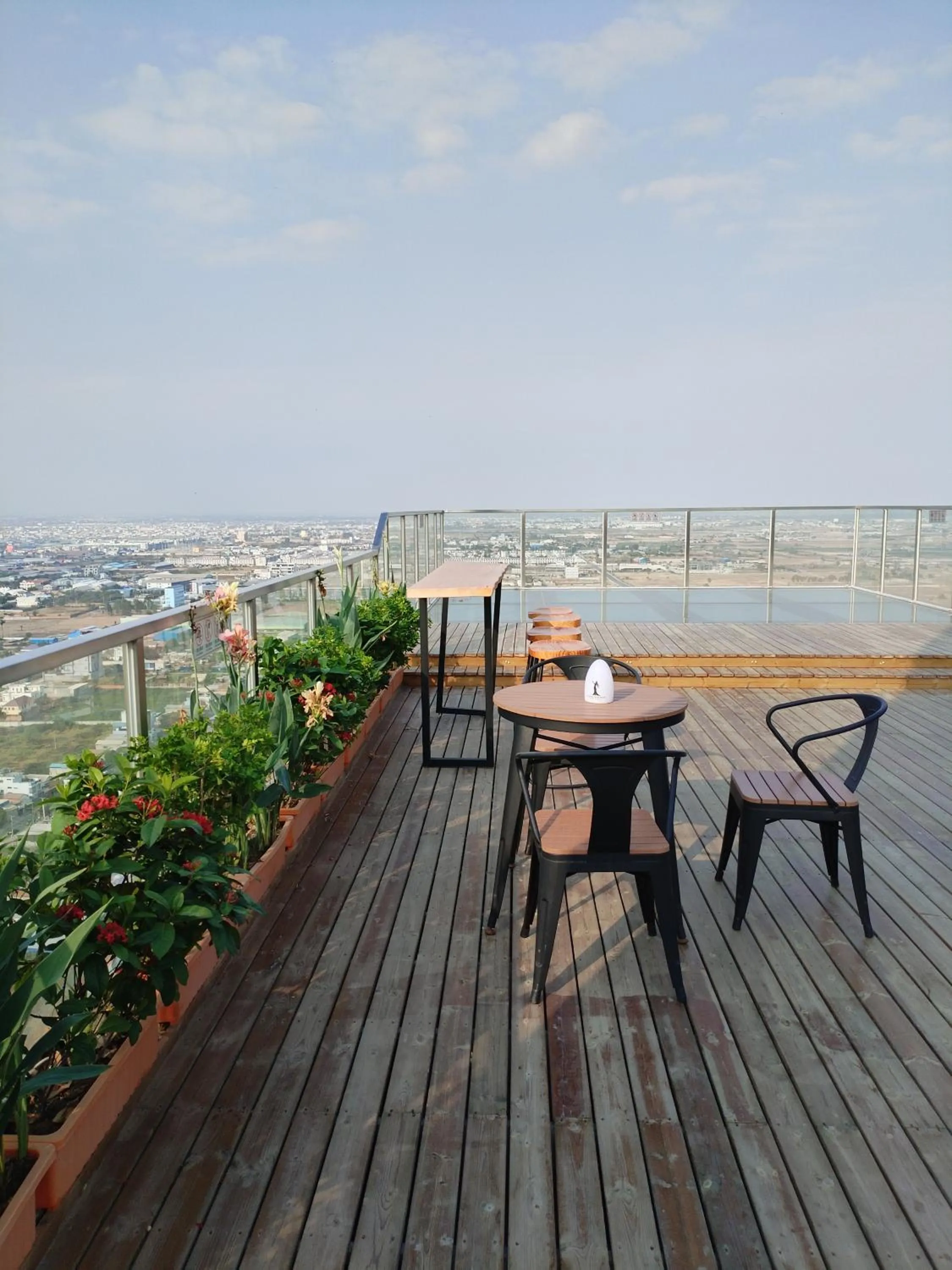 Patio in JD POLMAN Hotel