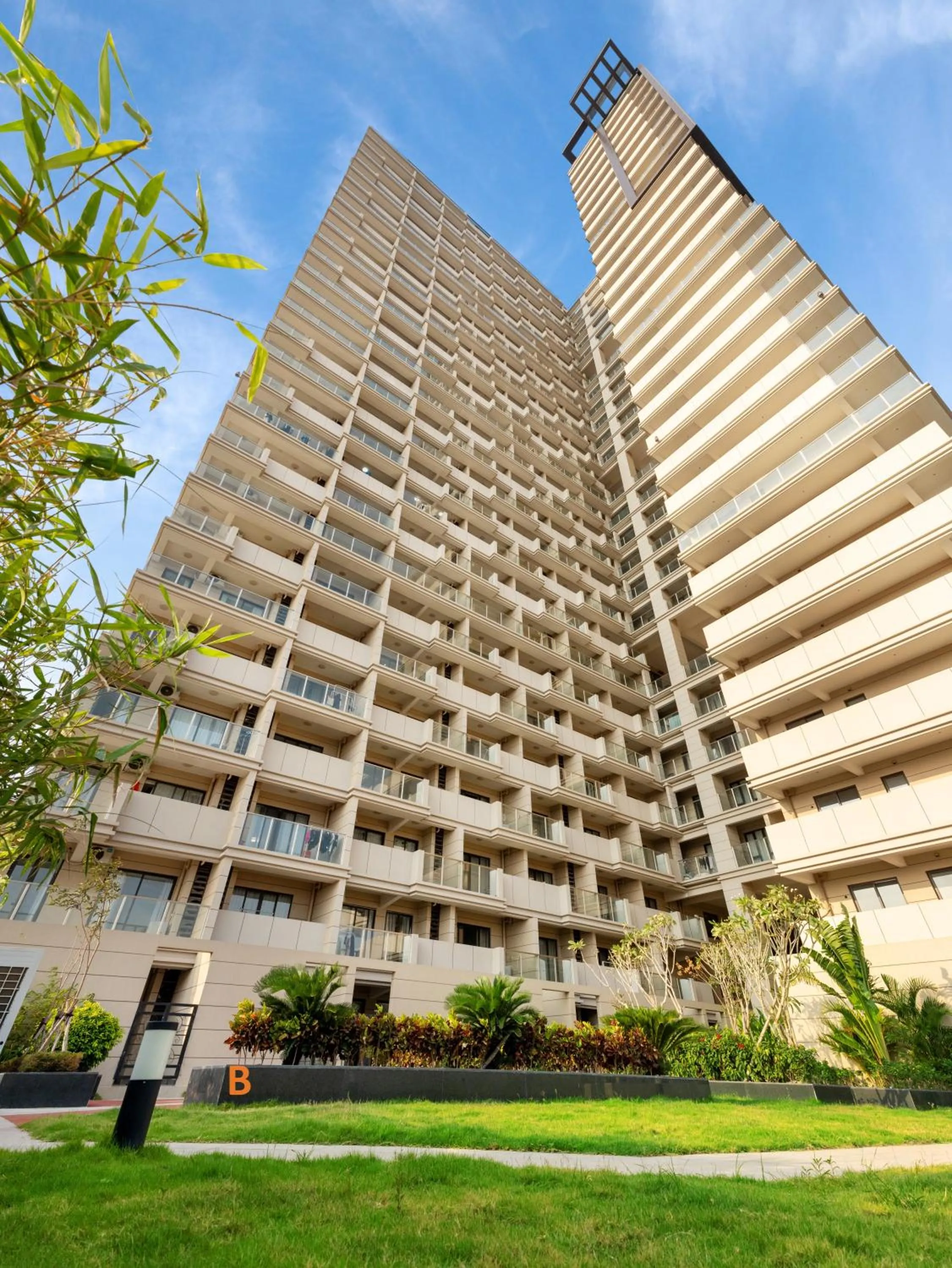 Property building in JD POLMAN Hotel