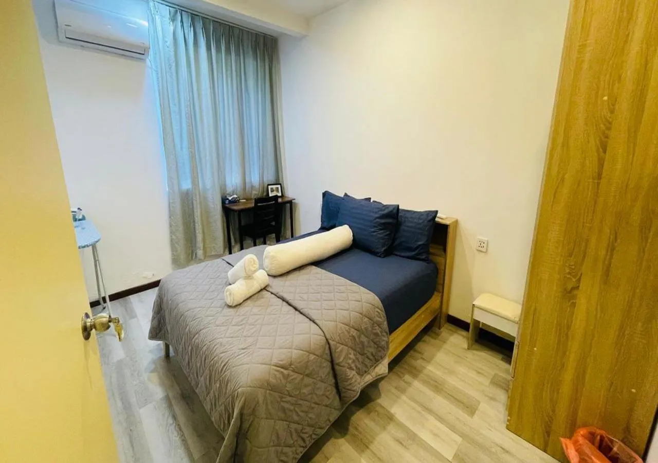 Bedroom, Bed in Surf Trip Maldives