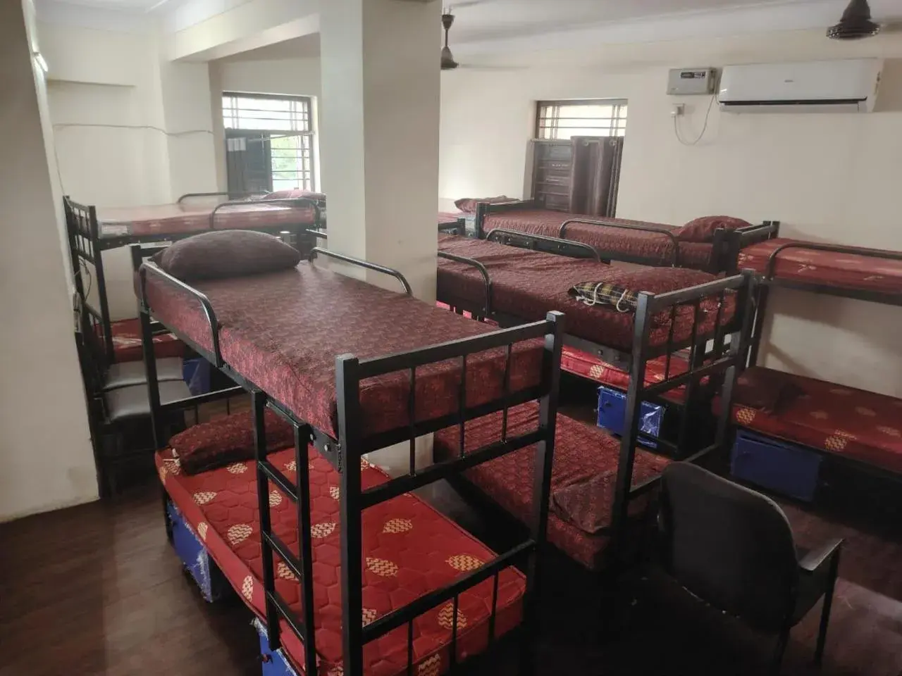 Bunk Bed in Male Dormitory Room in Sharma Residency Chennai Egmore Bunk Bed in Male Dormitory Room in Sharma Residency Chennai Egmore