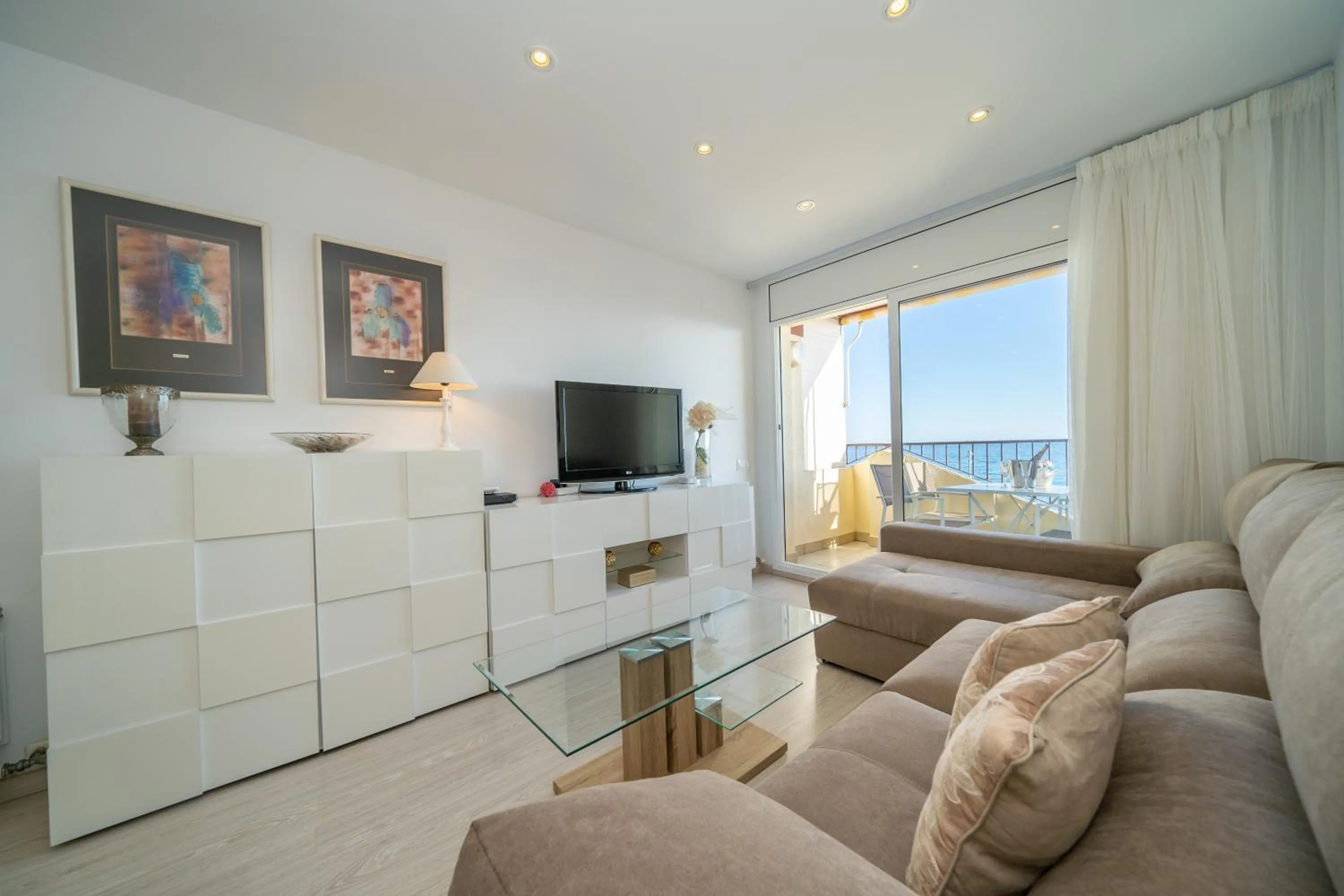 Living room in HomeHolidaysRentals Bluemar-Costa Barcelona