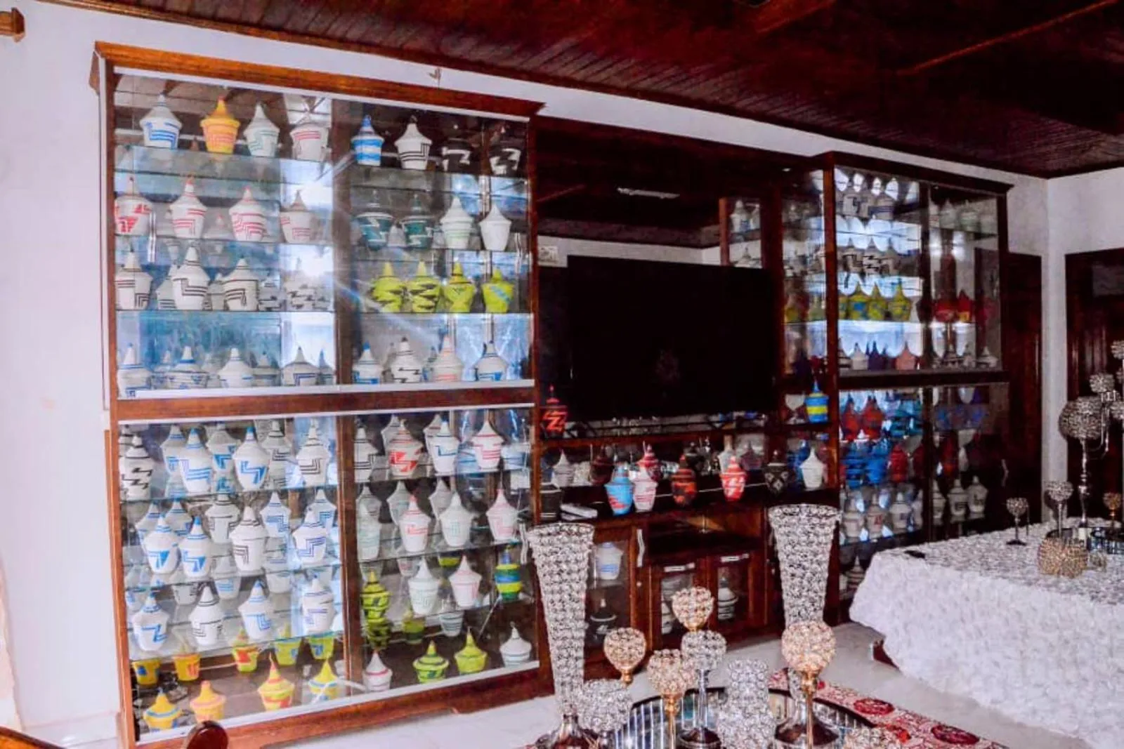 TV and multimedia in The Keza Hotel and Apartments